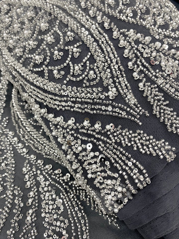 Dantela Couture Argintie pe Tulle Antracit cu Panou, cu Perle, Margele si Paiete