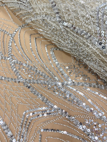 Csipke Couture ezüst tüll nude panellel, gyöngyökkel és flitterekkel