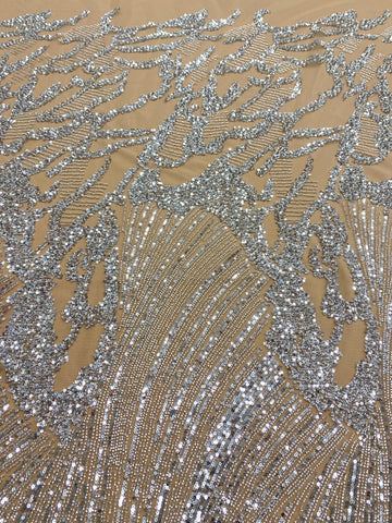 Csipke Couture ezüst tüll nude alapon geometrikus mintával, gyöngyökkel és flitterekkel