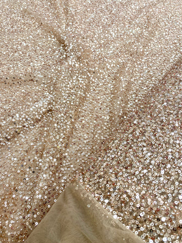 Dantela Couture Auriu Rose cu Model General, cu Margele si Paiete