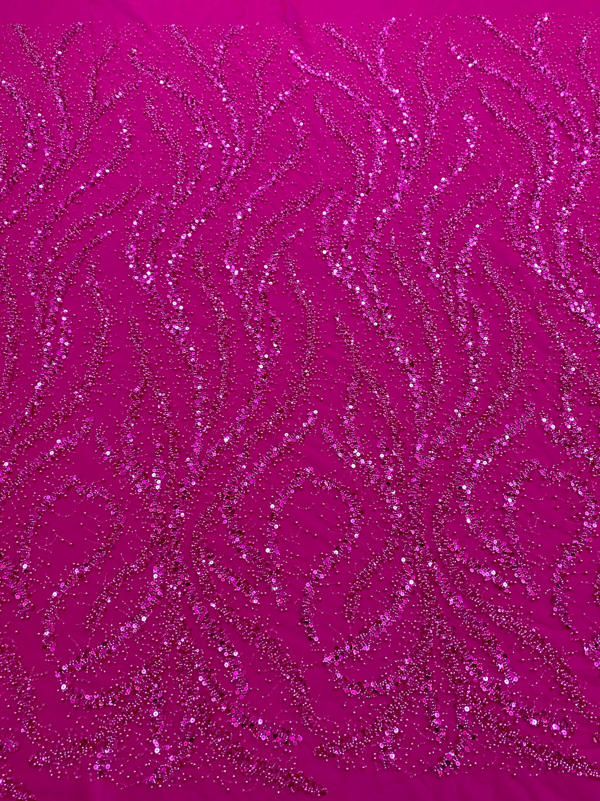 Dantela Couture Fucsia gyöngyökkel, gyöngyökkel és flitterekkel