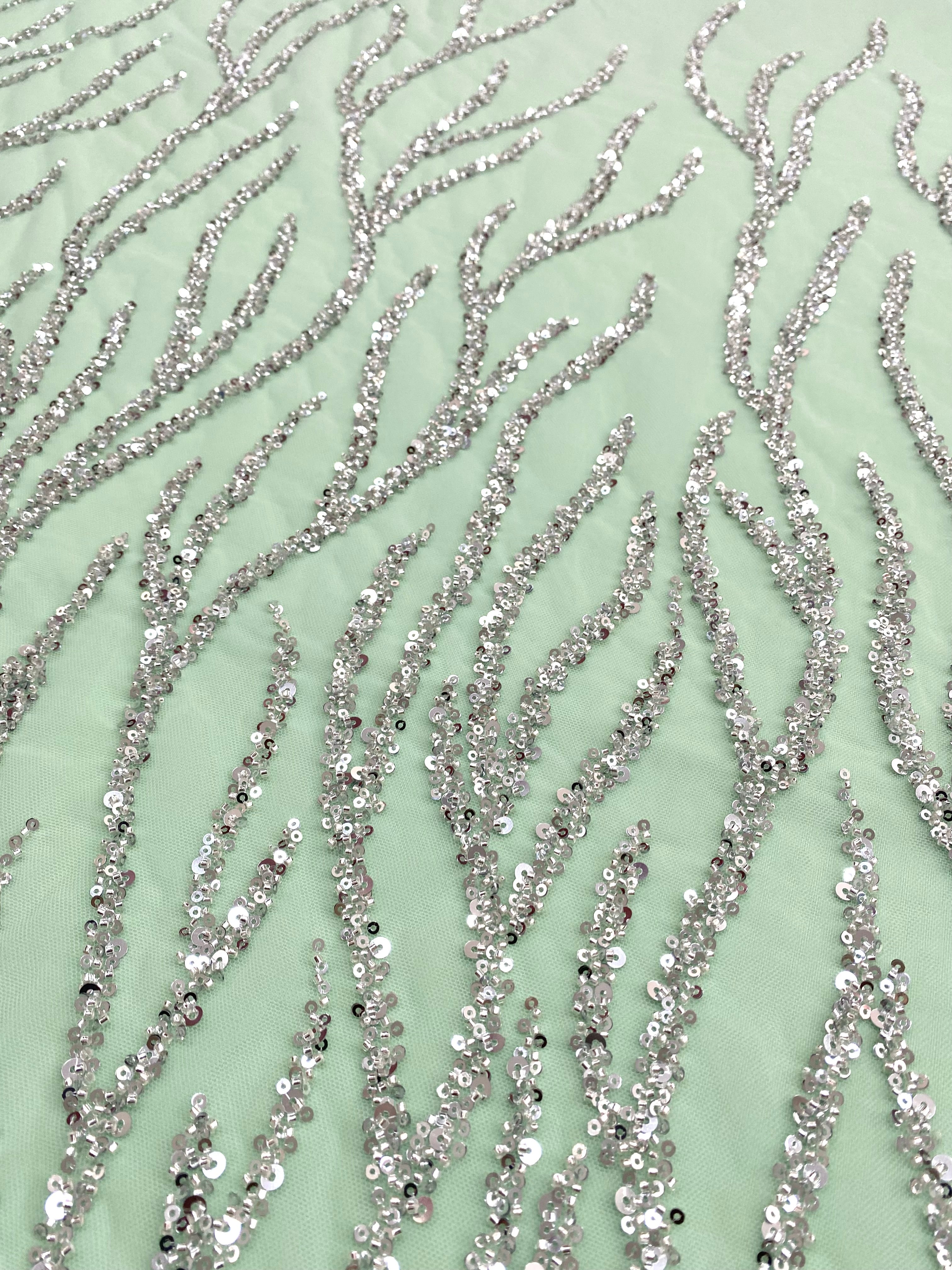 Dantela Couture Argintie pe Tulle Verde Menta cu Siraguri, cu Margele si Paiete