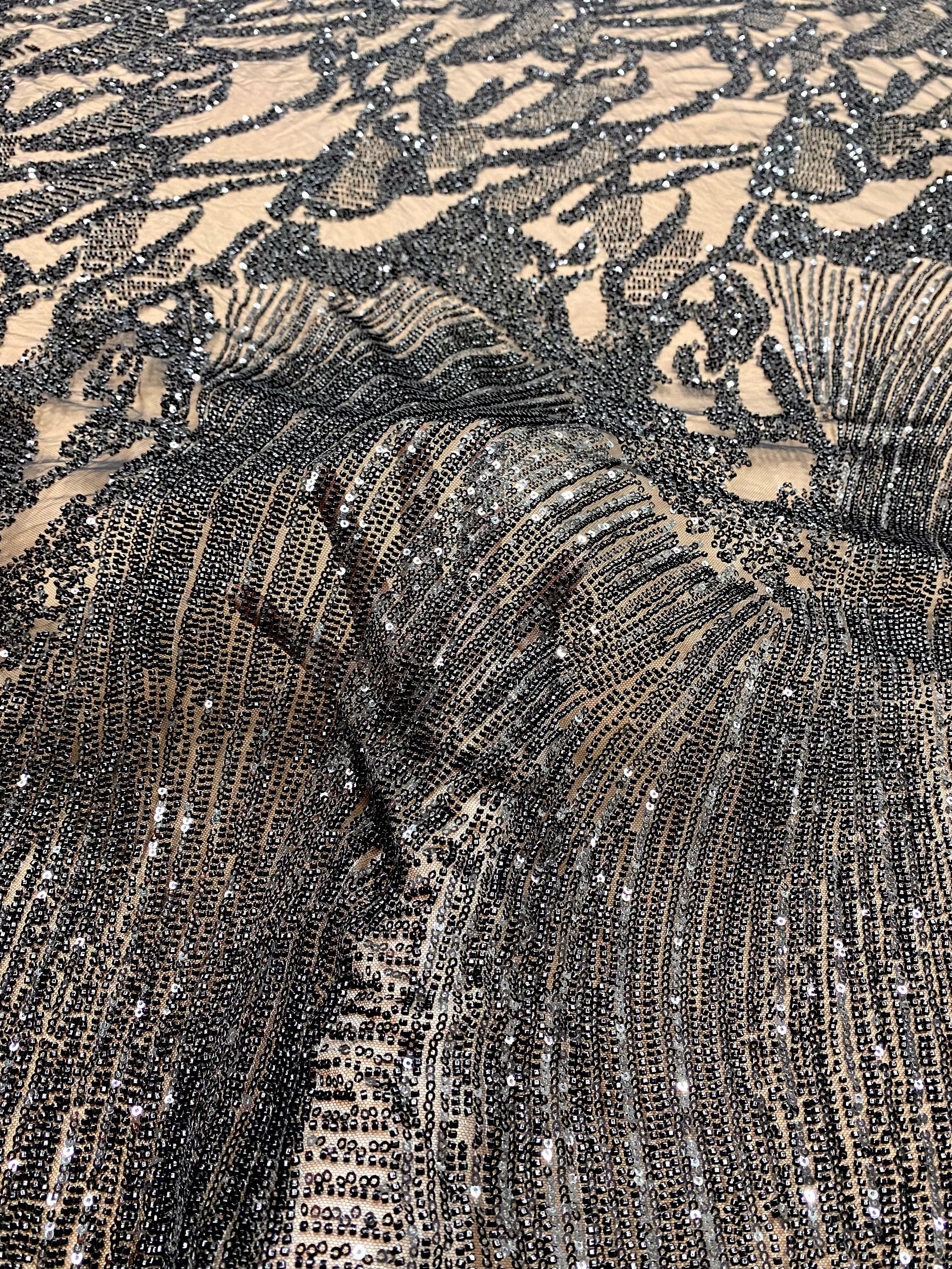 Dantela Couture Neagra cu Model Geometric, cu Margele si Paiete