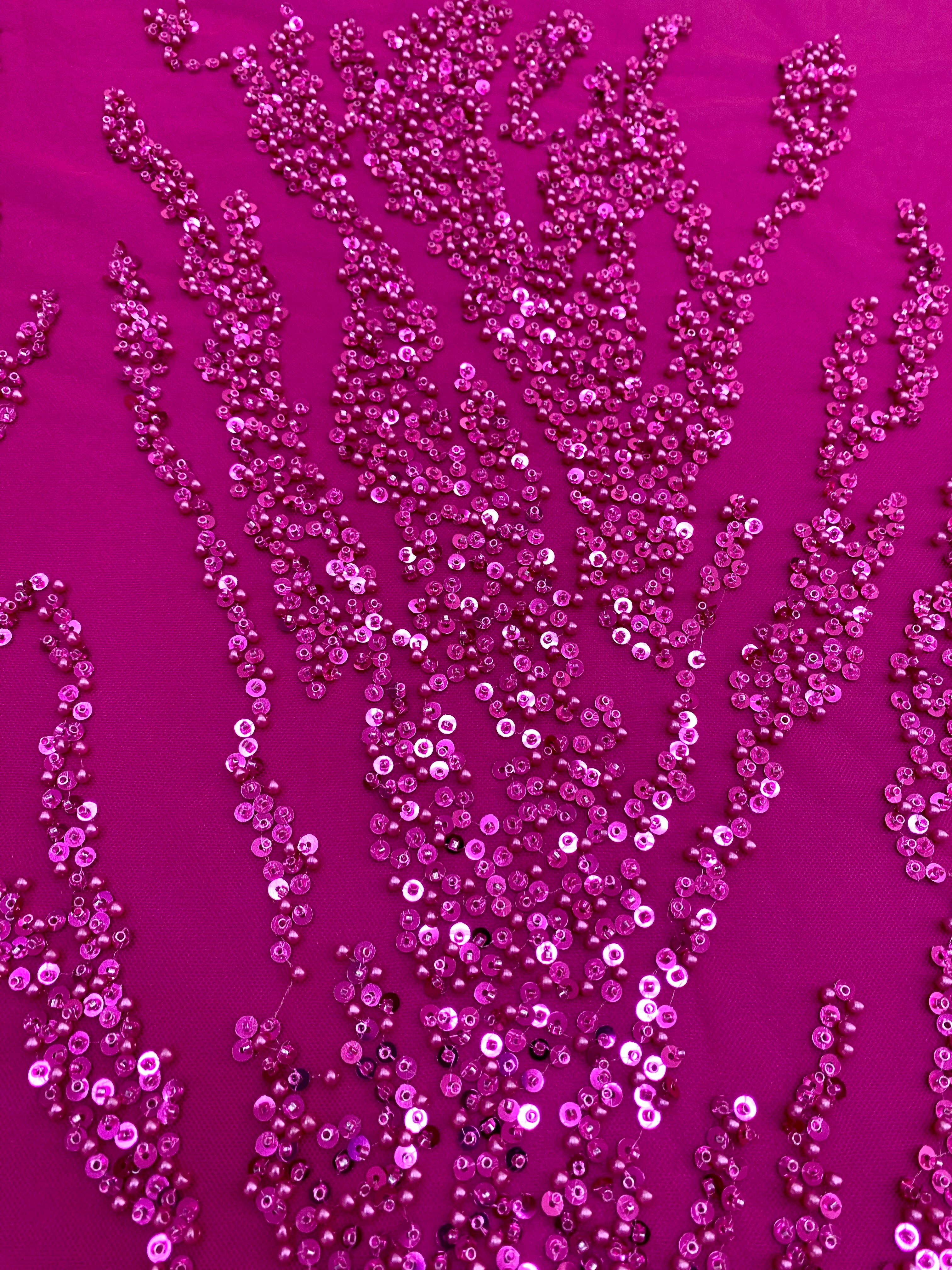 Dantela Couture Fucsia gyöngyökkel, gyöngyökkel és flitterekkel