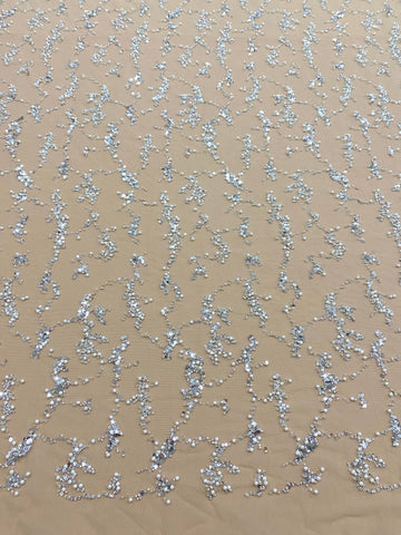 Dantela Couture Argintie pe Tulle Nude, cu Perle, Margele si Paiete