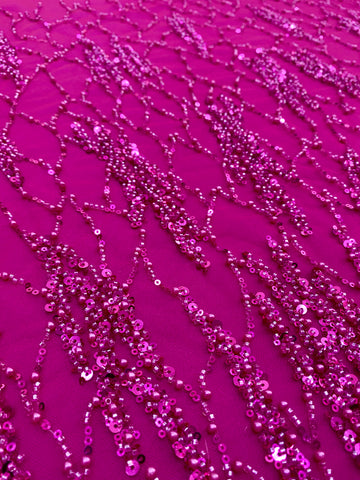 Dantela Couture Fucsia gyöngysorokkal, gyöngyökkel és flitterekkel