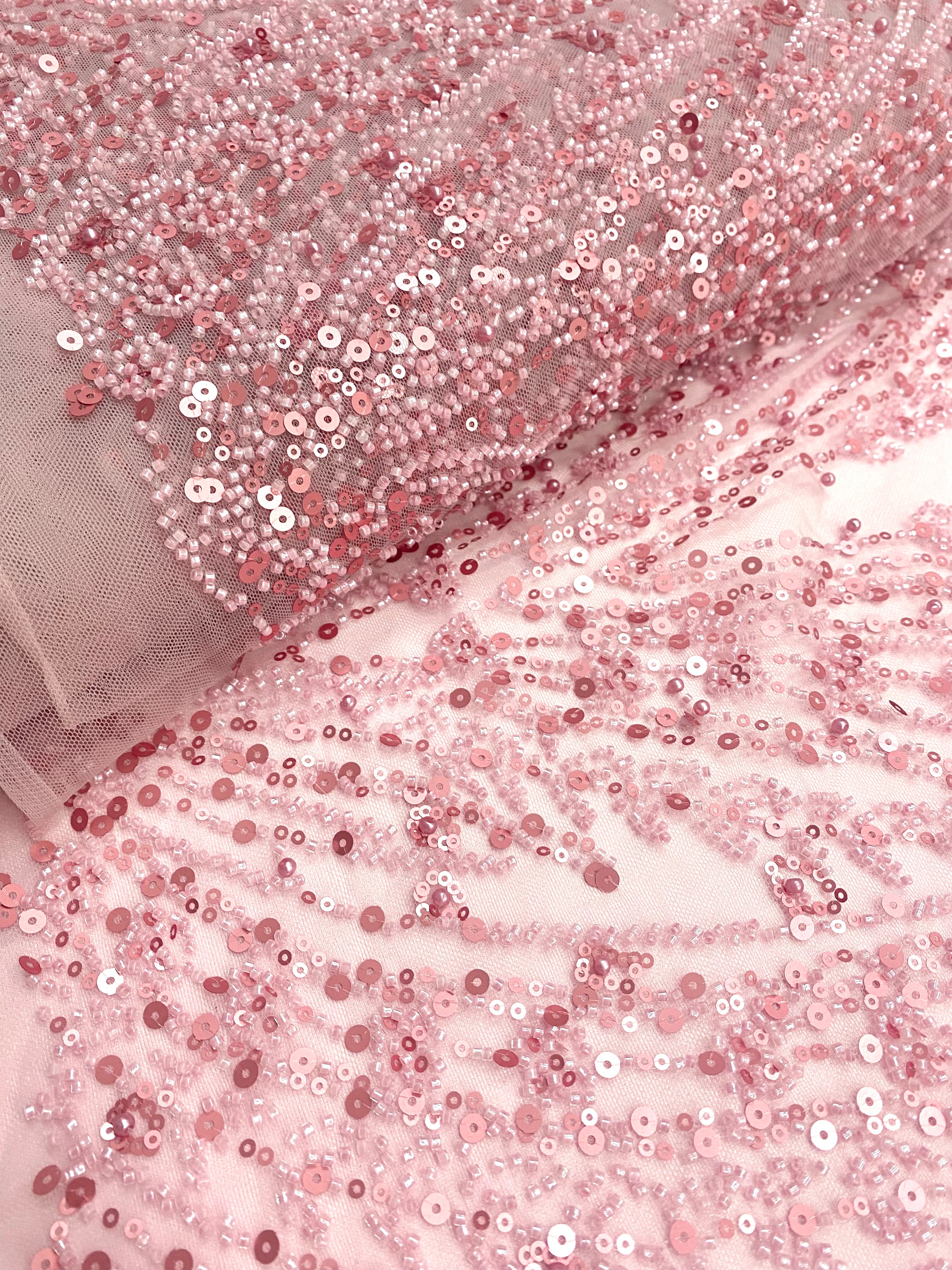 Dantela Couture Roz cu Model Geometric, cu Perle, Margele si Paiete