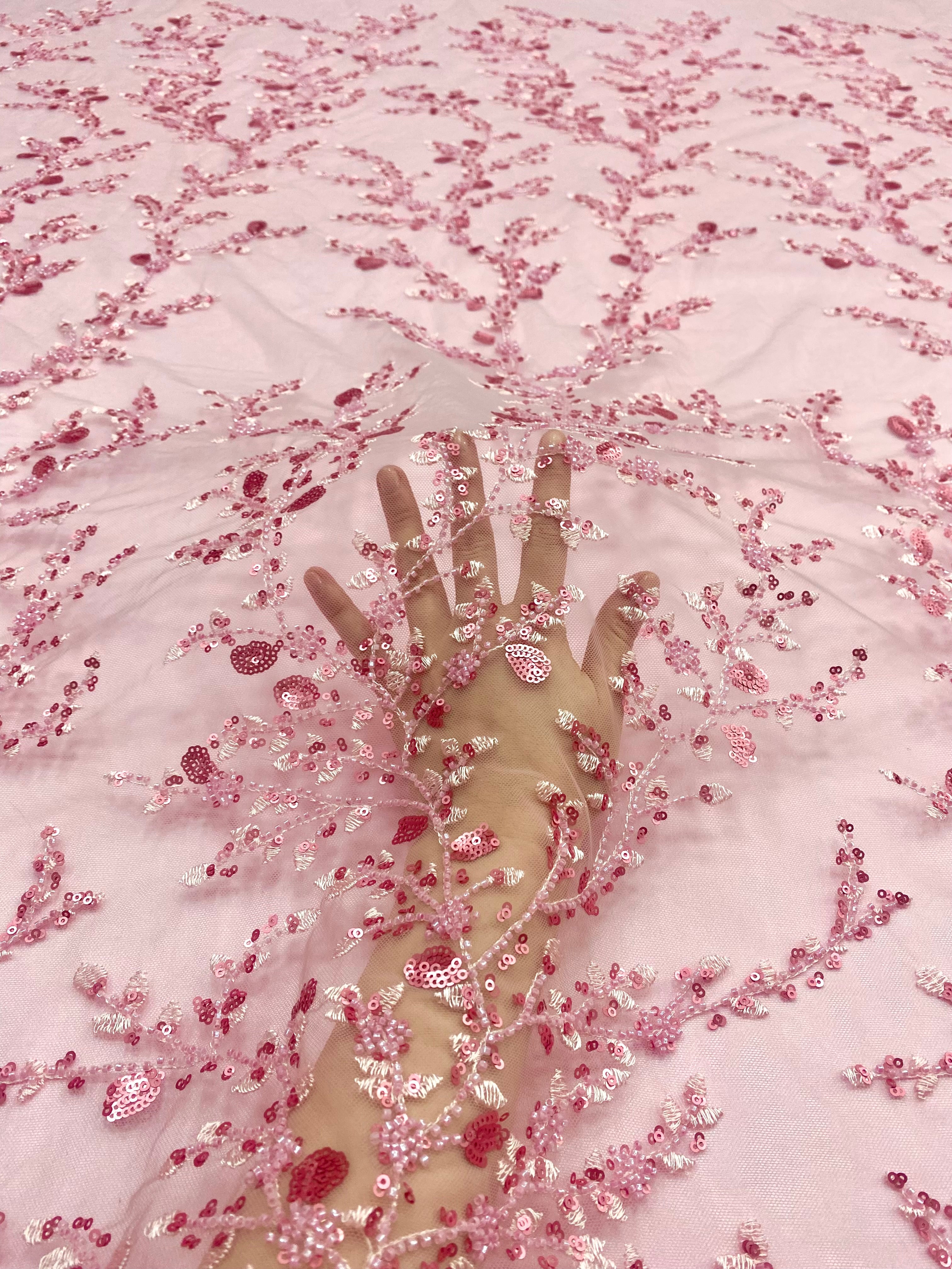 Dantela Couture Roz cu Model Floral, cu Margele si Paiete