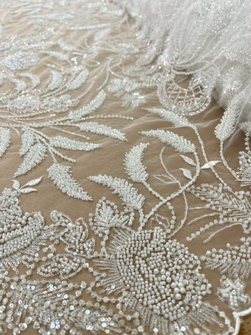 Dantela Ivory cu Model Floral, cu Perle, Margele si Paiete