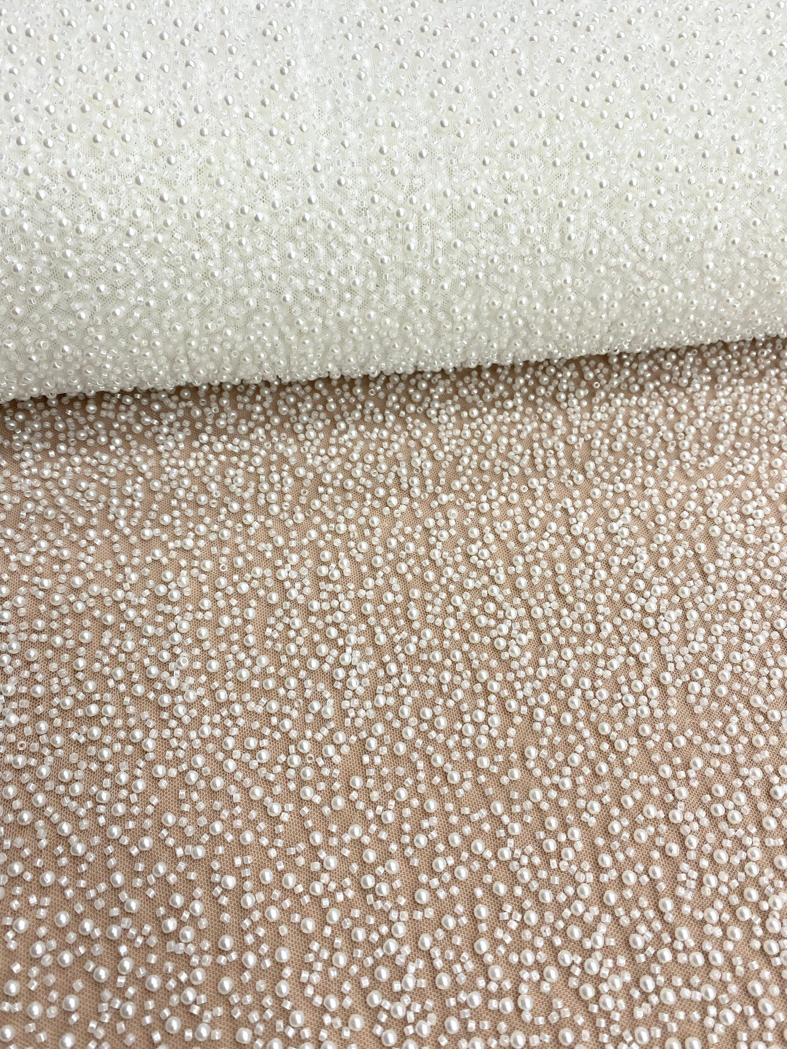 Dantela Couture Ivory cu Model General, cu Perle si Margele