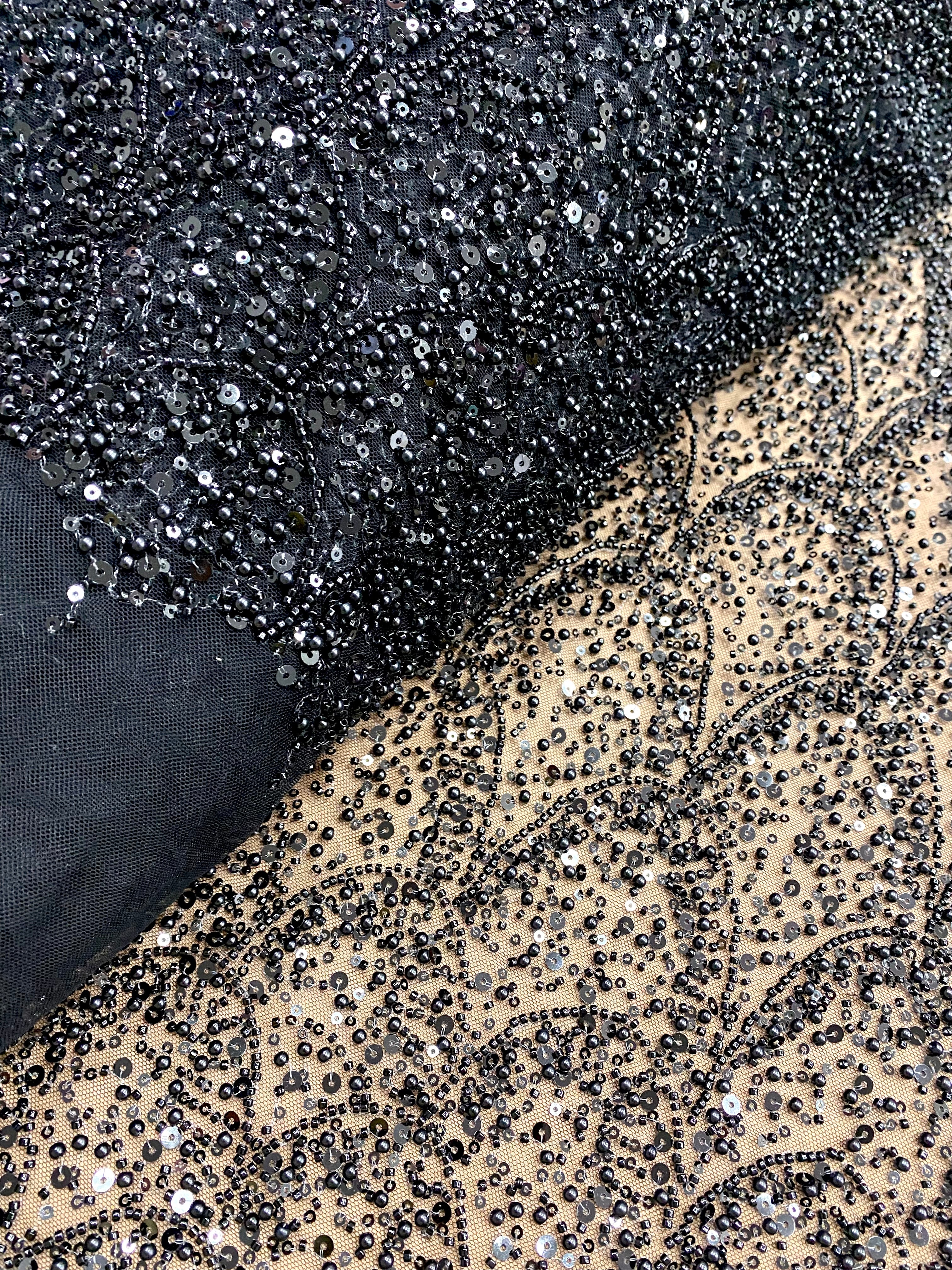 Dantela Couture Neagra cu Model Geometric, cu Perle, Margele si Paiete