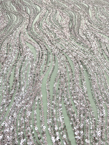 Dantela Couture Argintie pe Tulle Verde Menta cu Model Liniar, cu Margele si Paiete