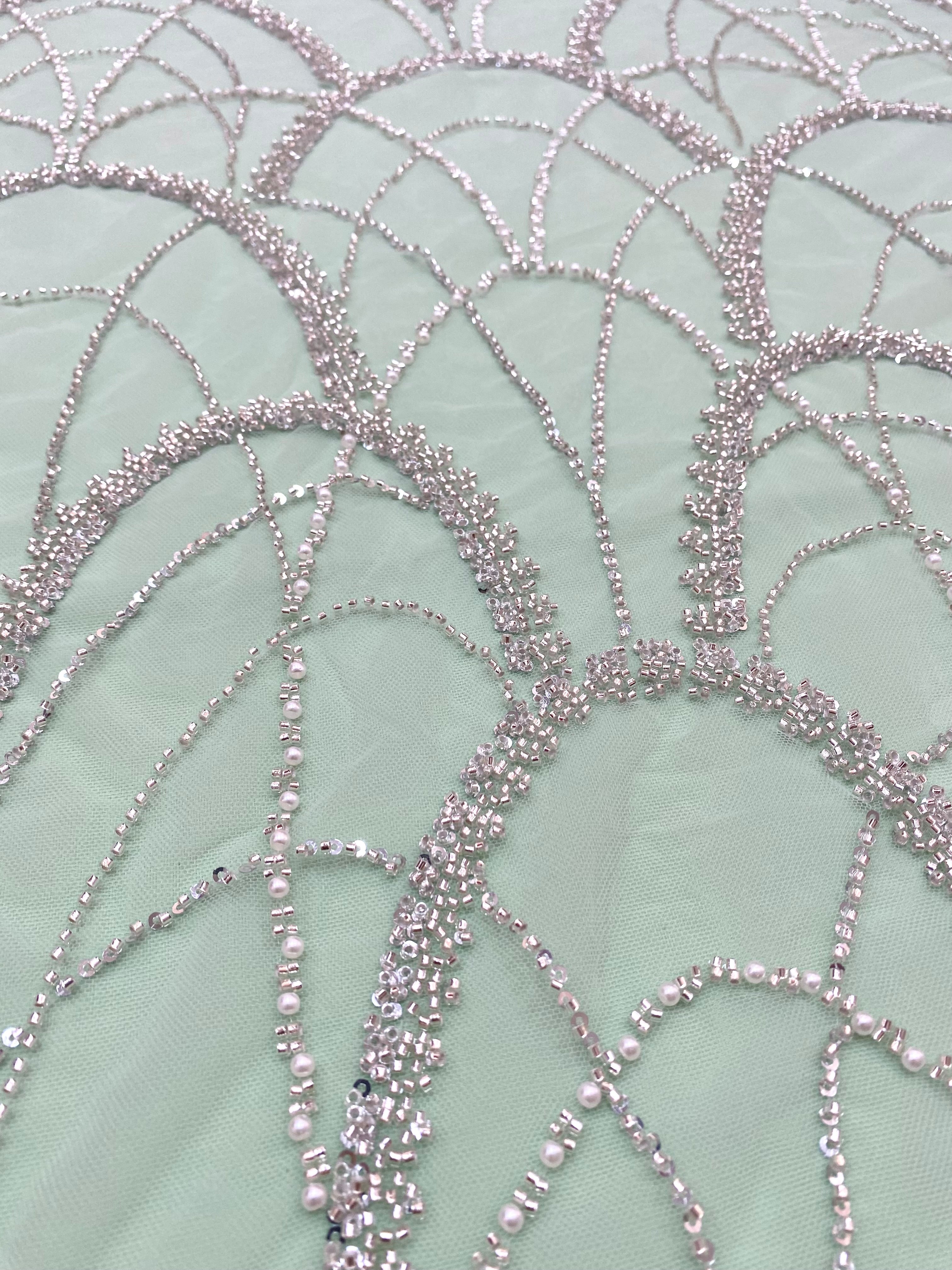 Dantela Couture Argintie pe Tulle Verde Menta cu Model Geometric, cu Perle, Margele si Paiete