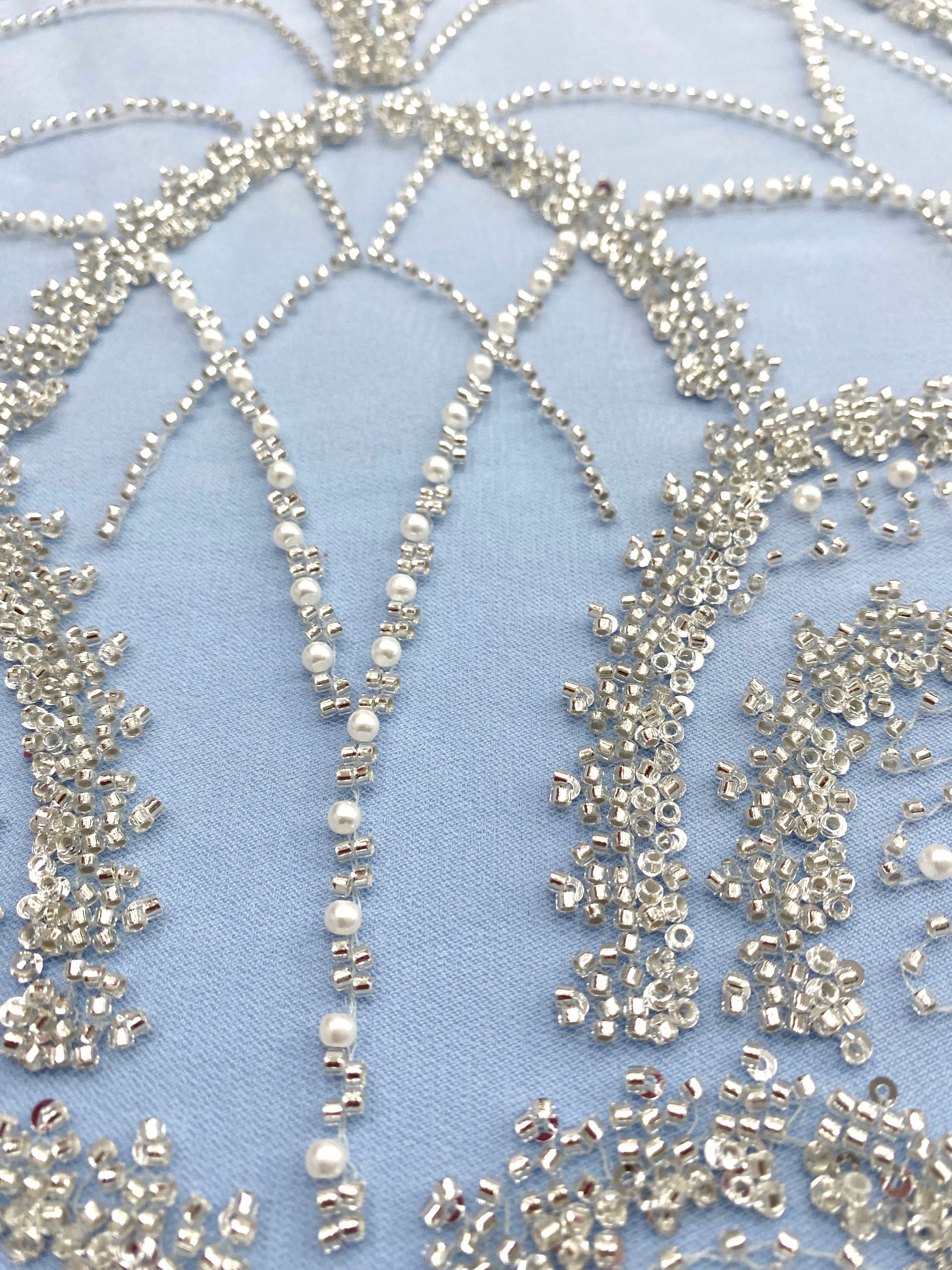 Dantela Couture Argintie cu Tulle Baby Blue cu Model Geometric, cu Perle, Margele Si Paiete