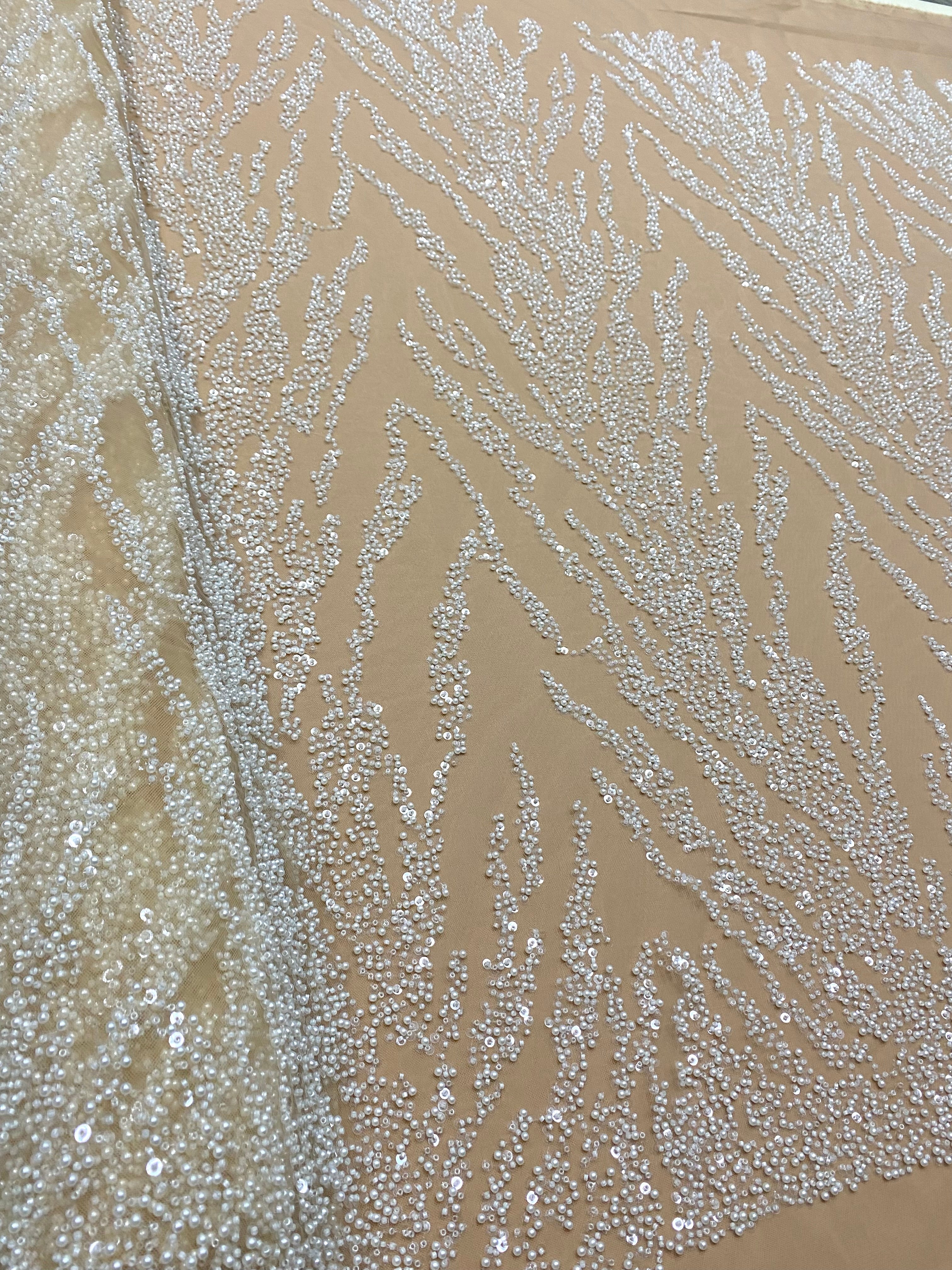 Dantela Couture Ivory cu Tulle Nude cu Perle, Margele si Paiete