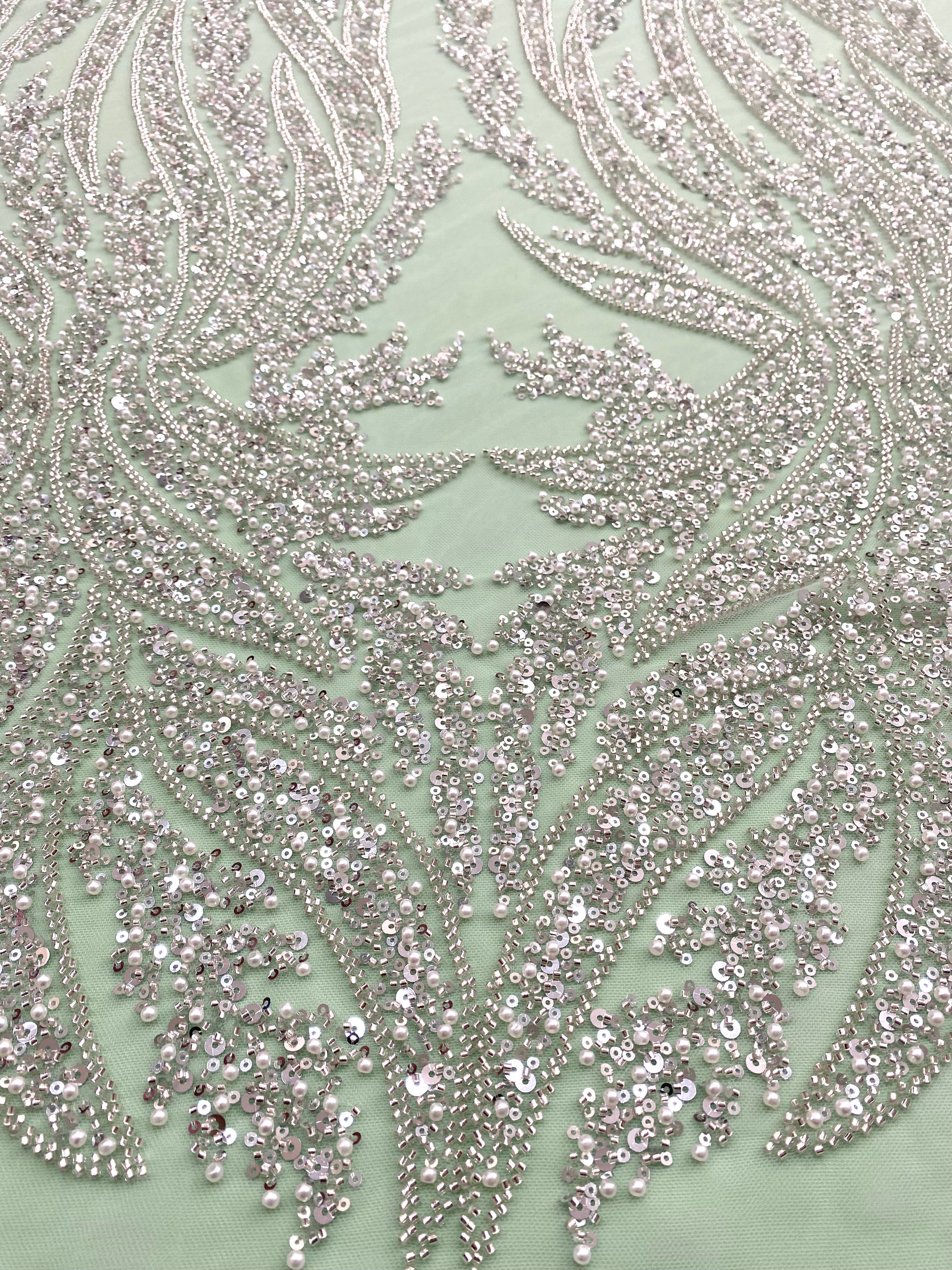 Dantela Couture Argintie pe Tulle Verde Menta cu Panou, cu Perle, Margele si Paiete