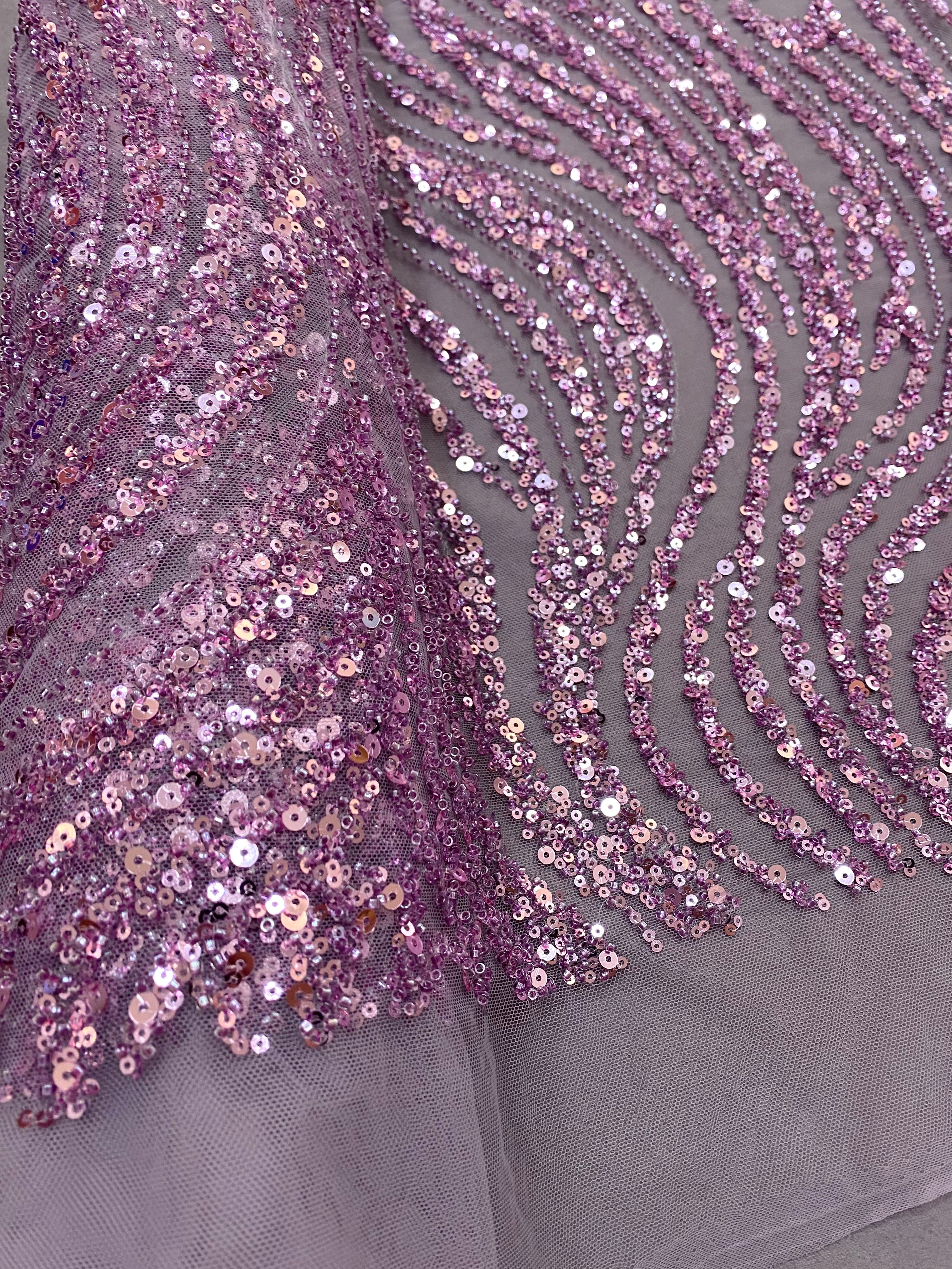 Dantela Couture Pudra cu Model Liniar, cu Margele si Paiete