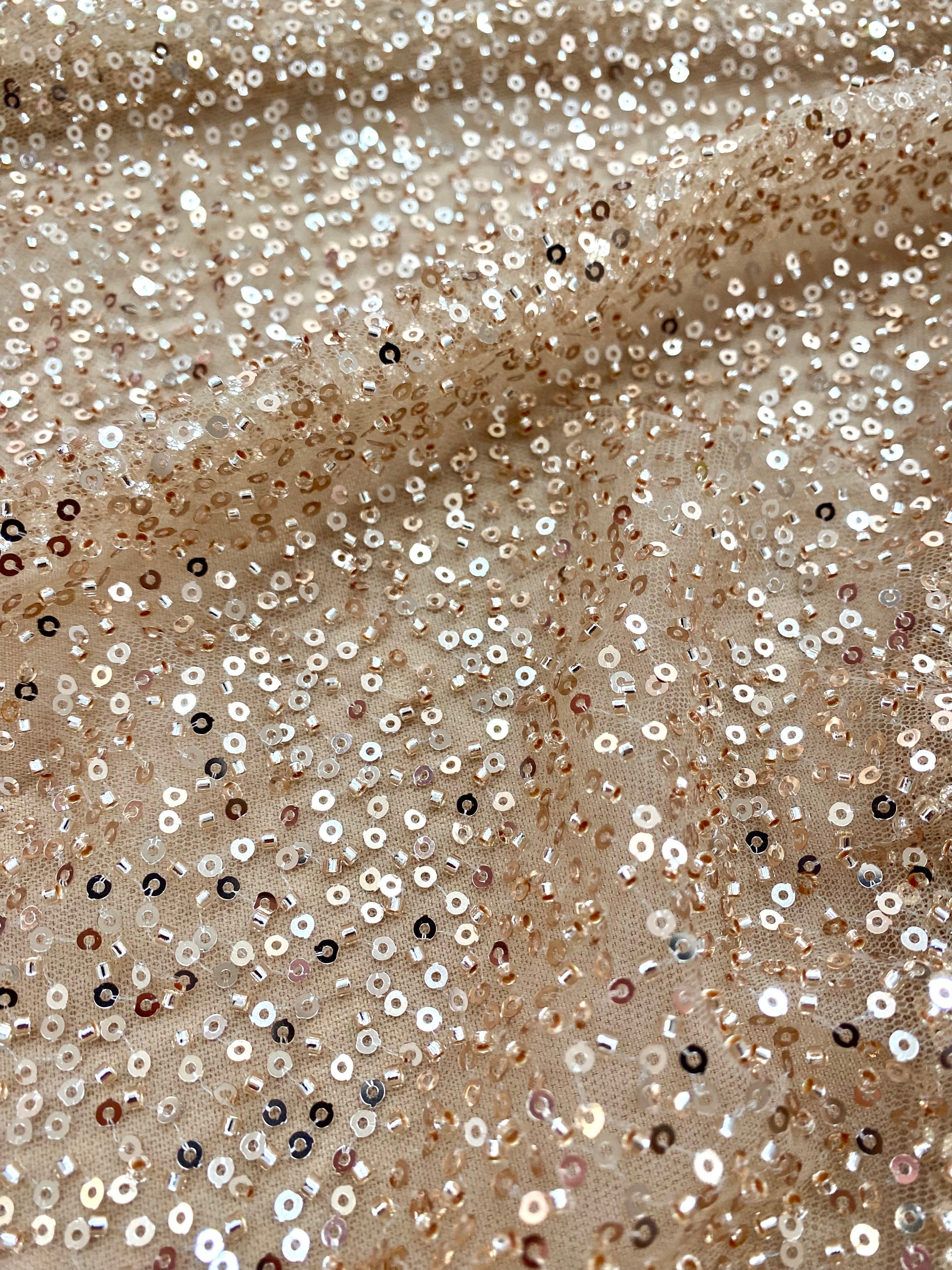 Dantela Couture Auriu Rose cu Model General, cu Margele si Paiete