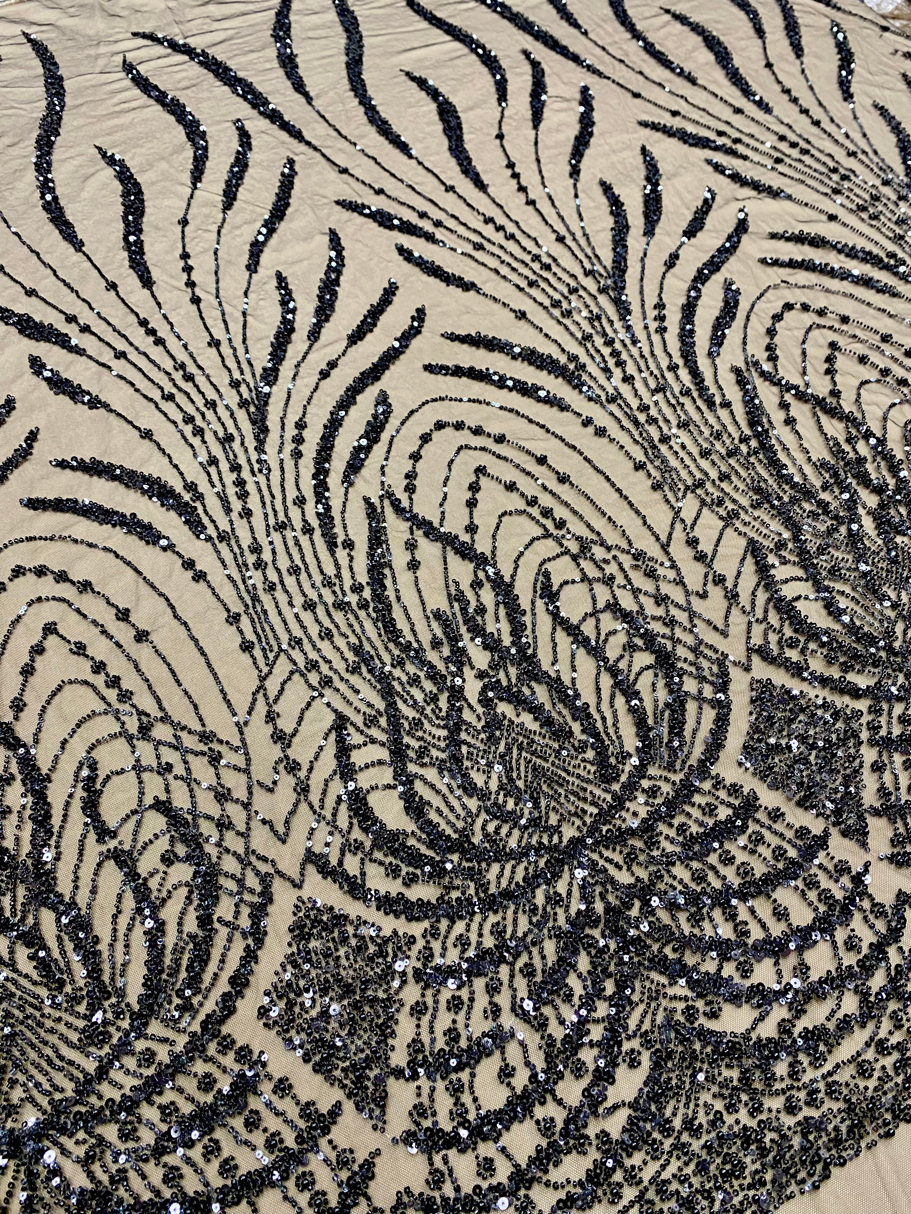 Dantela Couture Neagra cu Panou, cu Perle, Margele si Paiete
