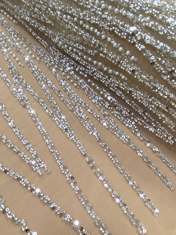 Dantela Couture Argintie pe Tulle Nude cu Model Liniar, cu Margele si Paiete
