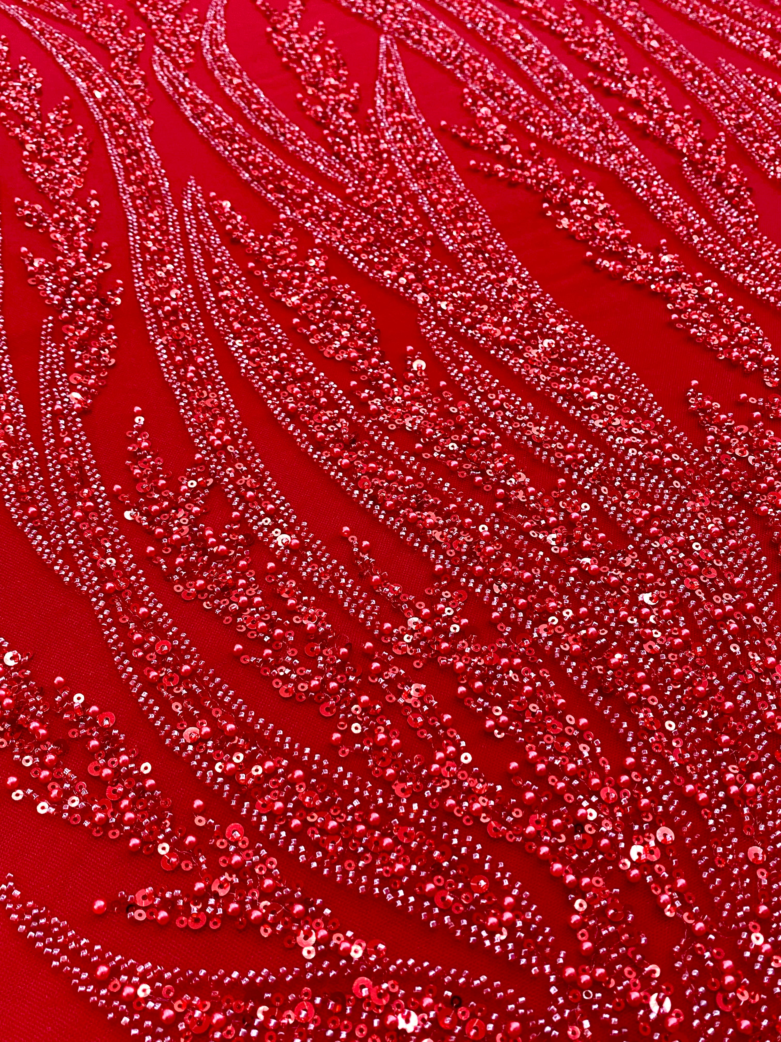 Piros Couture csipke geometriai mintával, gyöngyökkel, gyöngyöcskékkel és flitterekkel