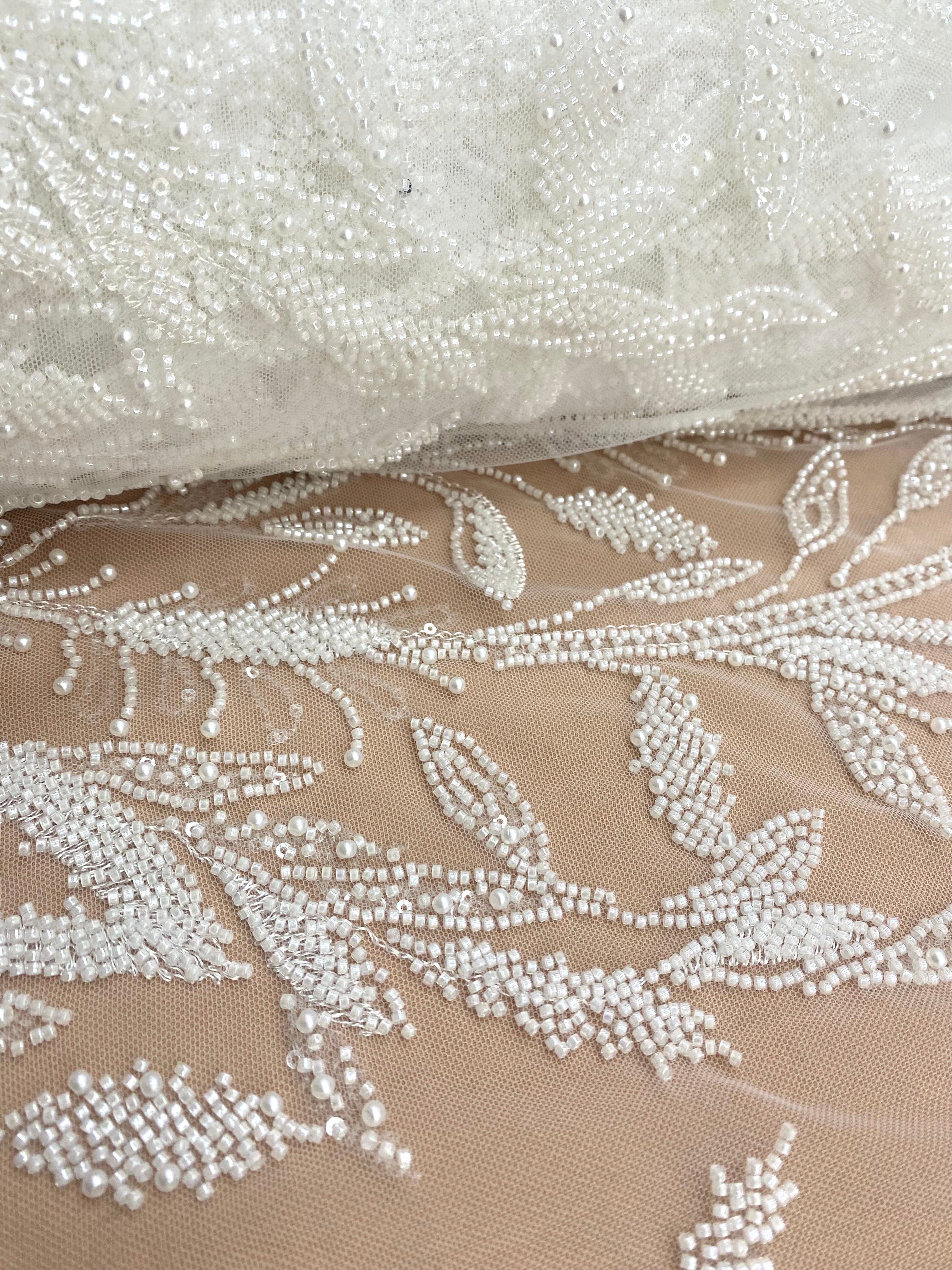 Dantela Couture Ivory cu Model Floral, cu Perle, Margele si Paiete