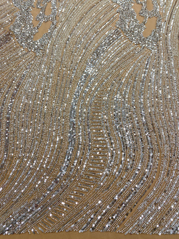 Csipke Couture ezüst tüll nude alapon geometrikus mintával, gyöngyökkel és flitterekkel