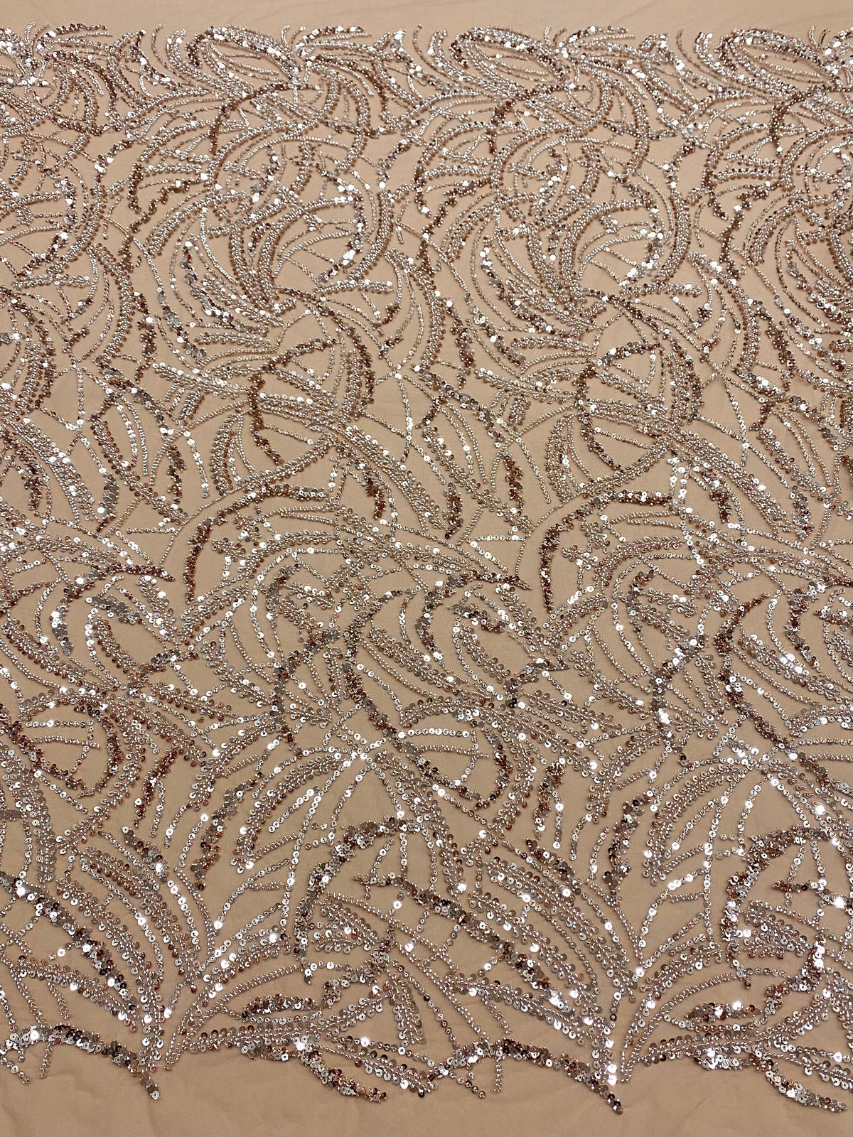Dantela Couture Auriu Rose cu Model Geometric, Margele si Paiete