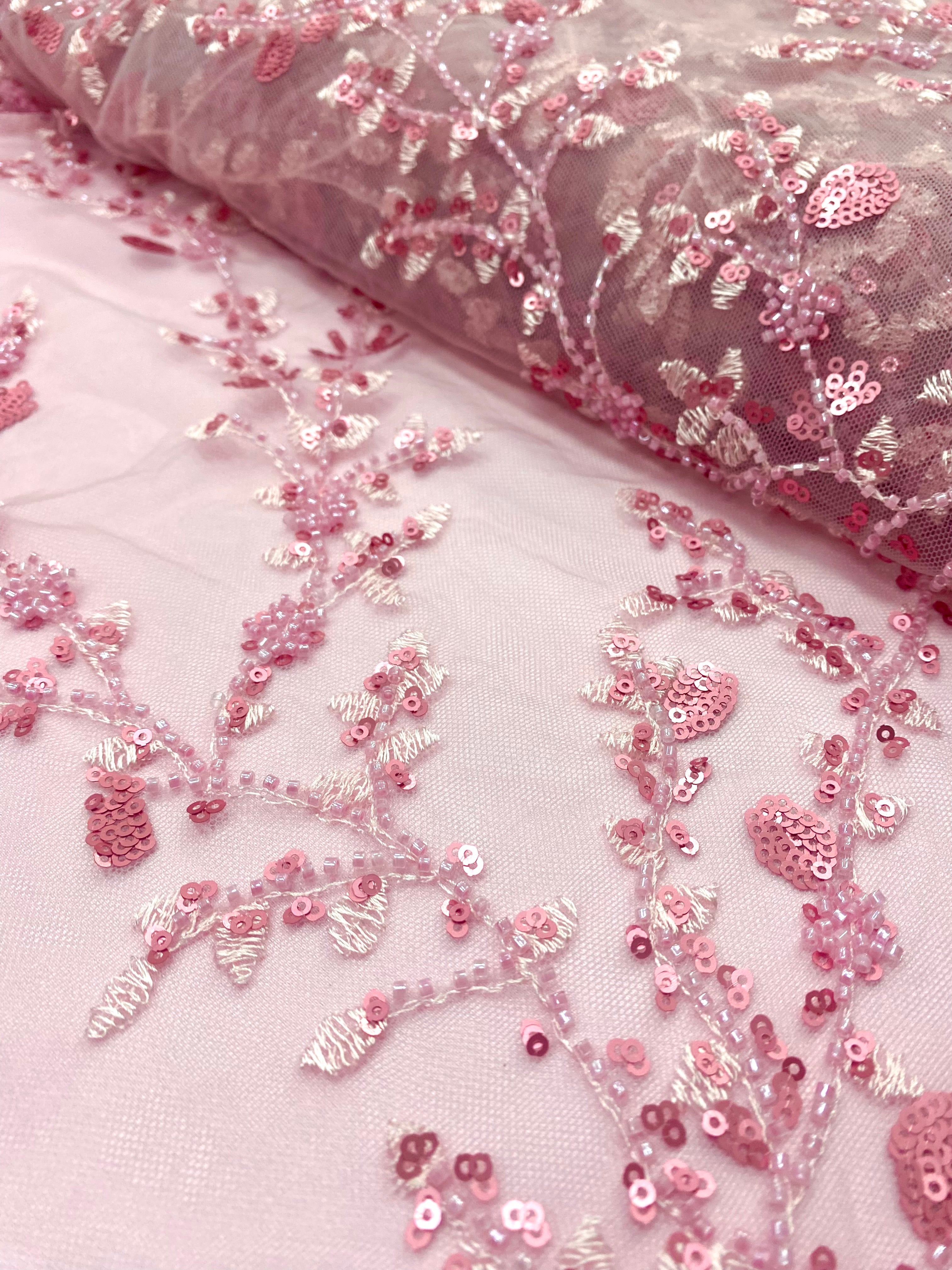 Dantela Couture Roz cu Model Floral, cu Margele si Paiete