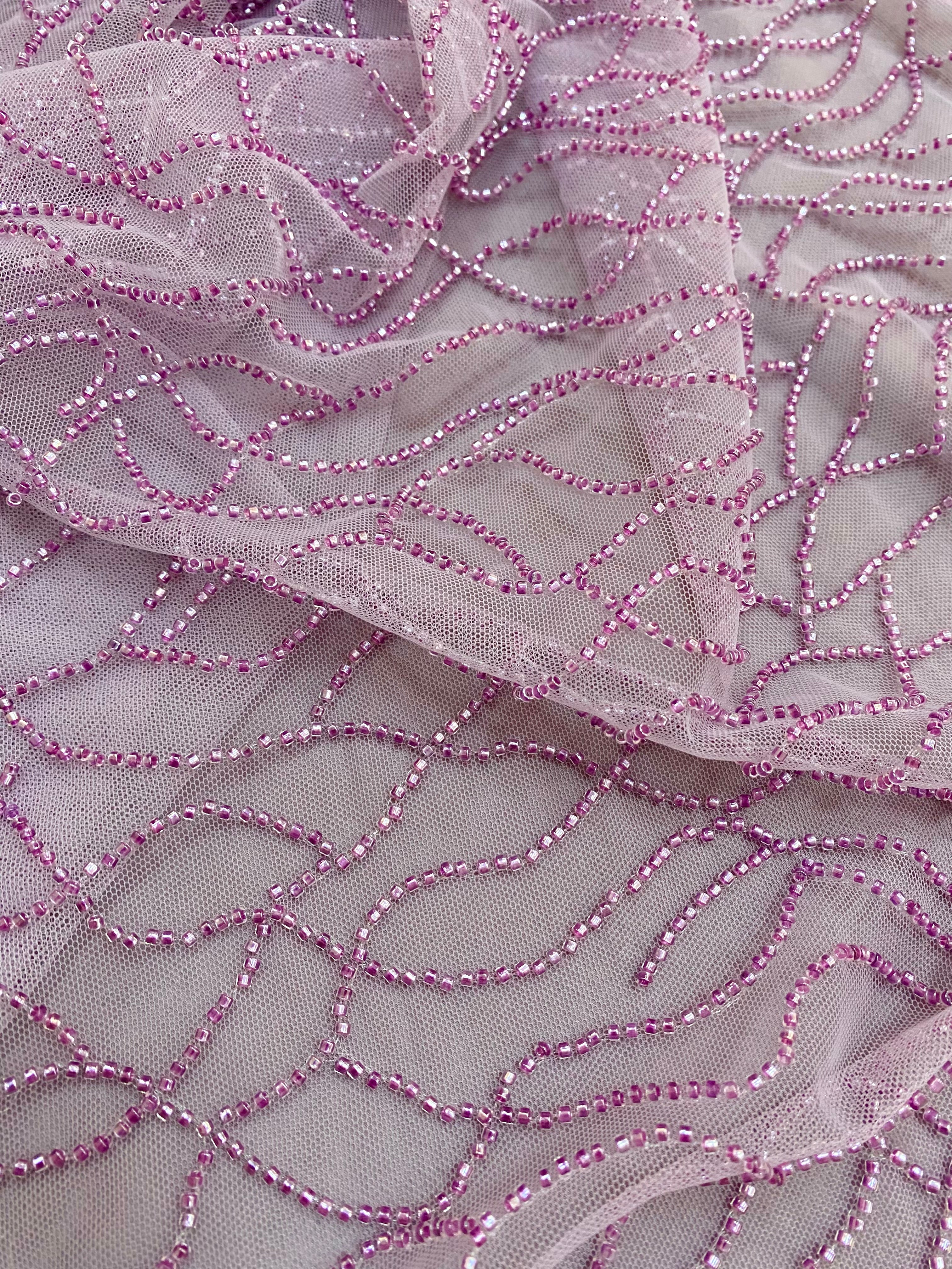 Dantela Couture Pudra cu Siraguri din Margele