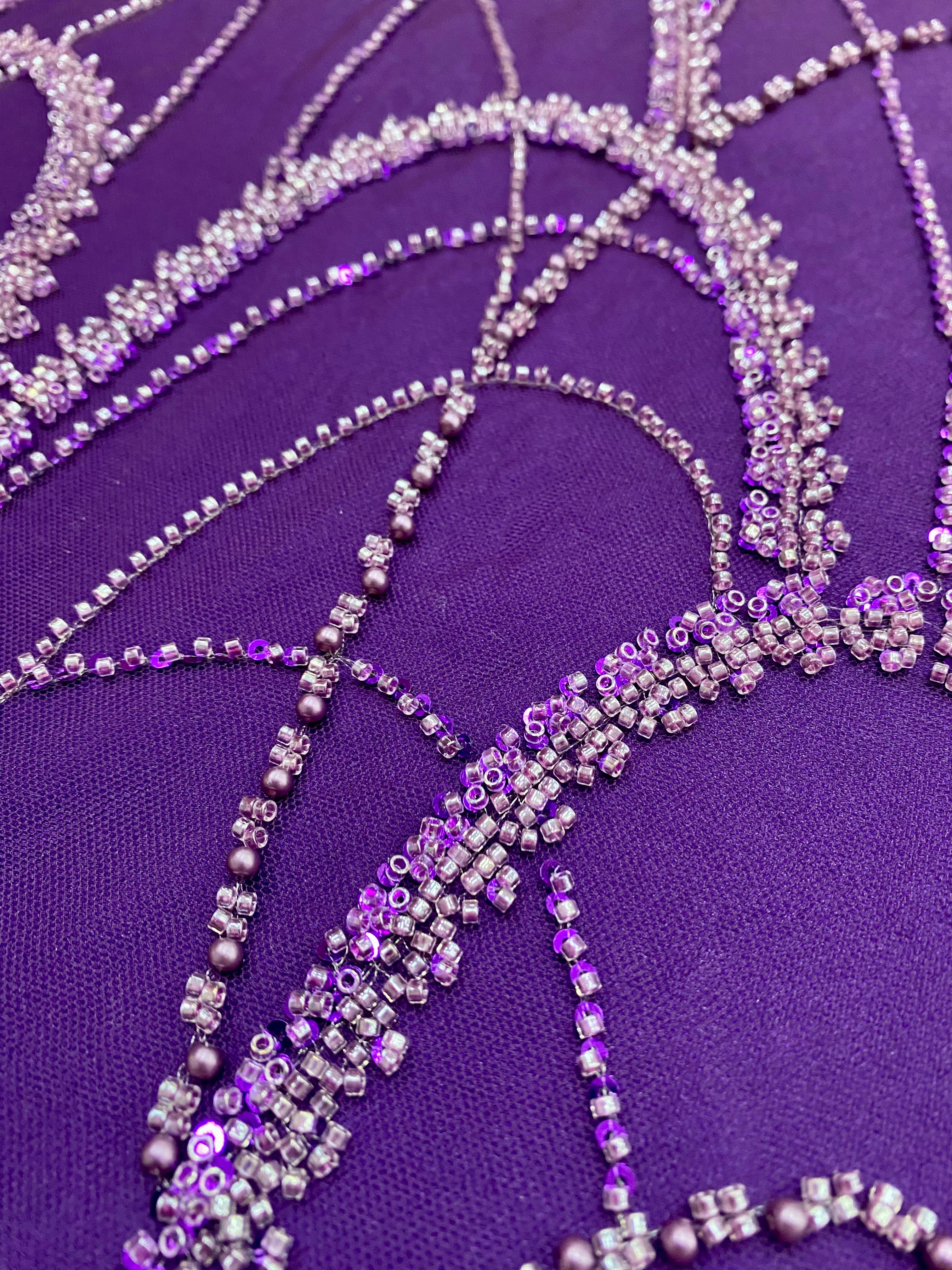 Dantela Couture Mov Inchis cu Model Geometric, cu Perle, Margele si Paiete