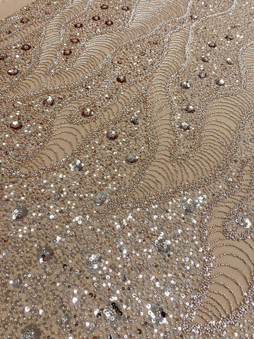 Dantela Couture Arany Rose geometriai mintával és virágokkal, gyöngyökkel és flitterekkel