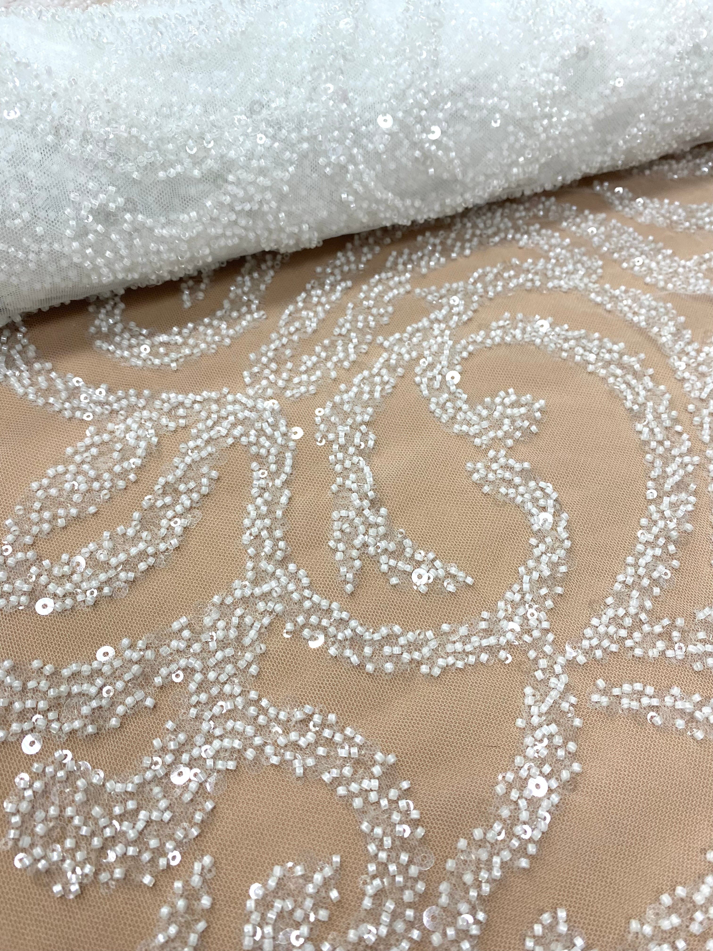 Dantela Couture Ivory geometriai mintával, gyöngyökkel és flitterekkel