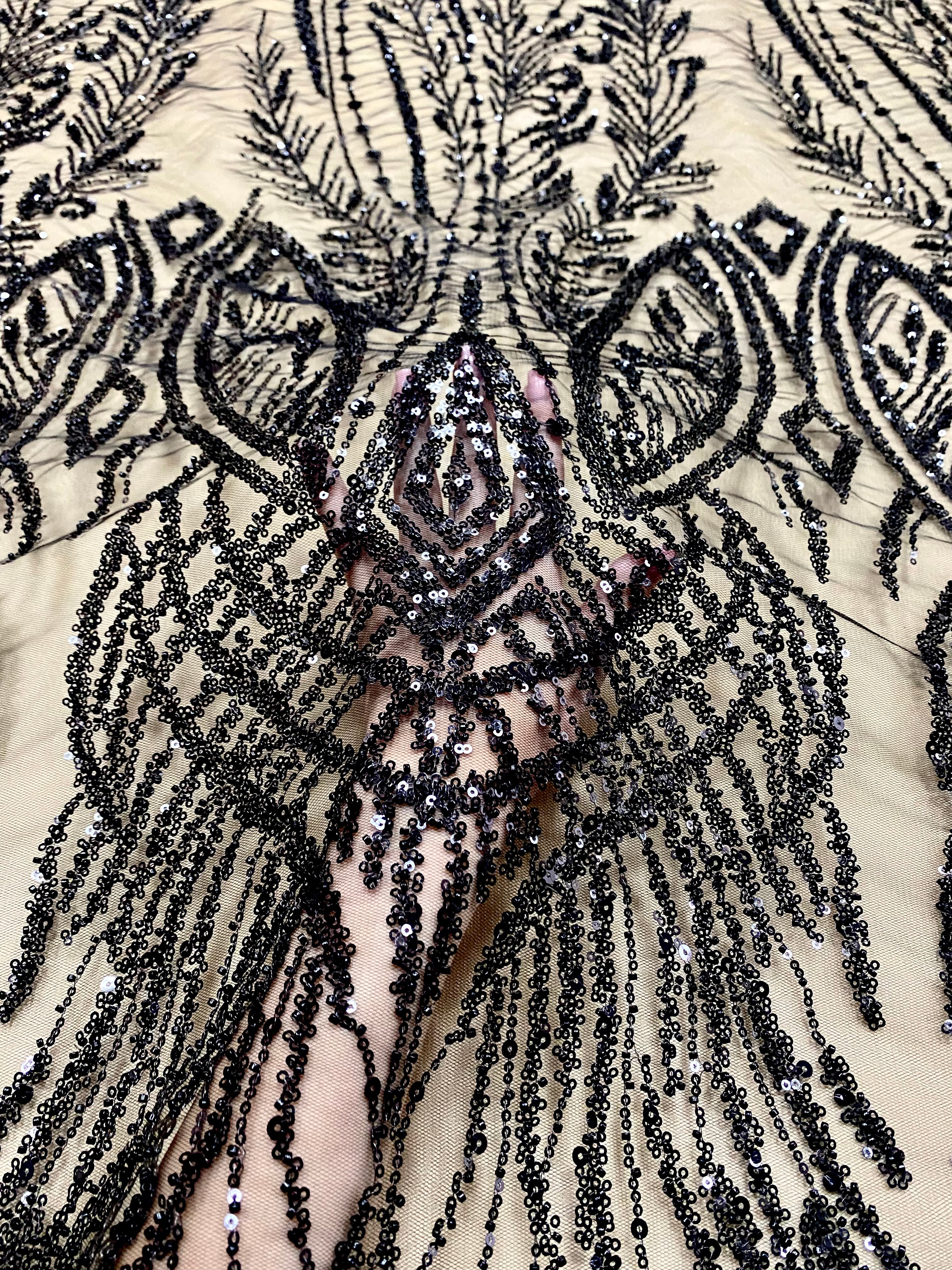 Dantela Couture Neagra cu Model Geometric, cu Margele si Paiete