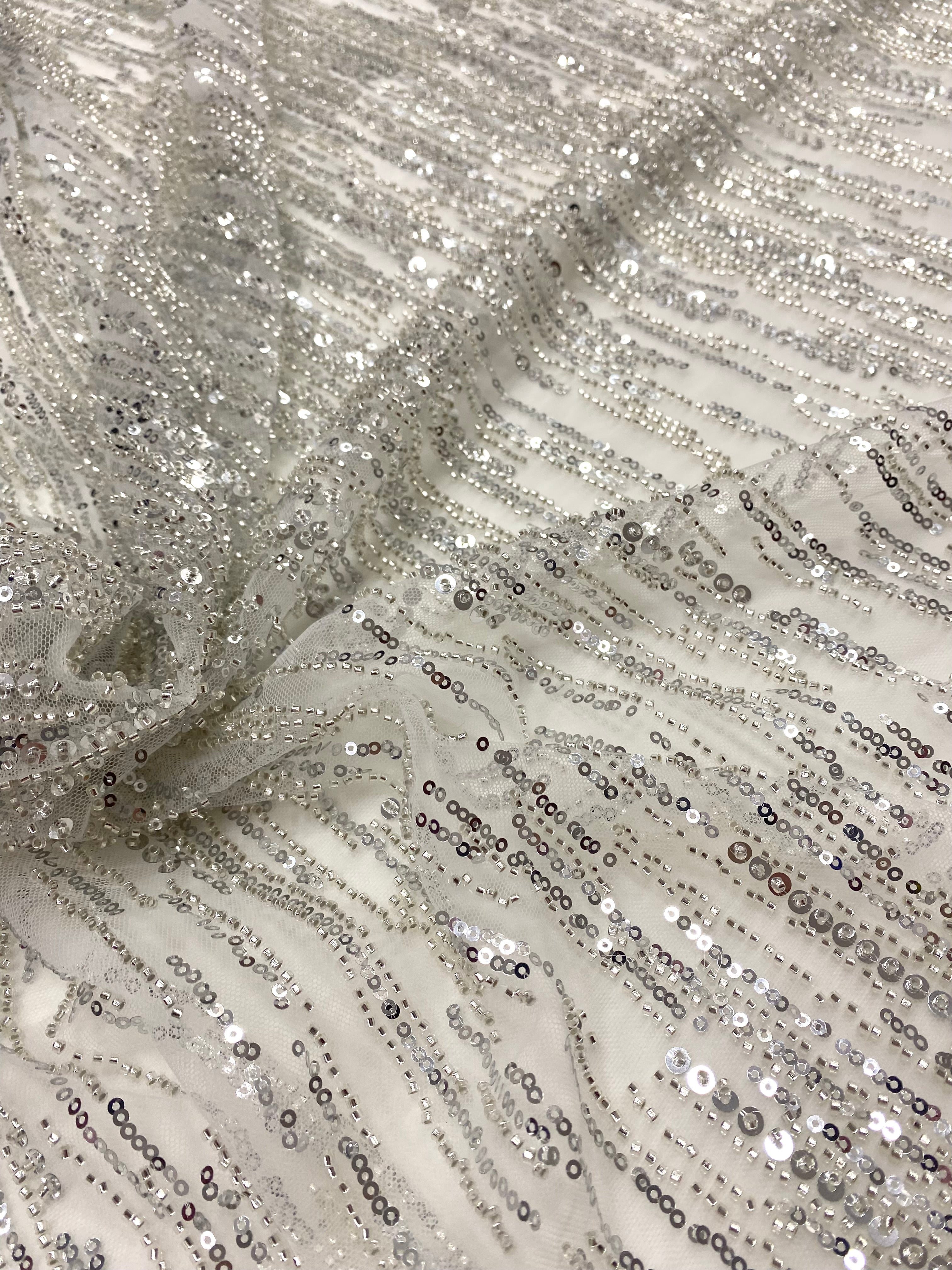 Dantela Couture Argintie pe Tulle Ivory cu Model Liniar, cu Margele si Paiete