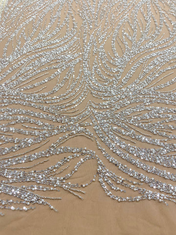 Dantela Couture Argintie pe Tulle Nude cu Model Geometric, cu Perle, Margele si Paiete