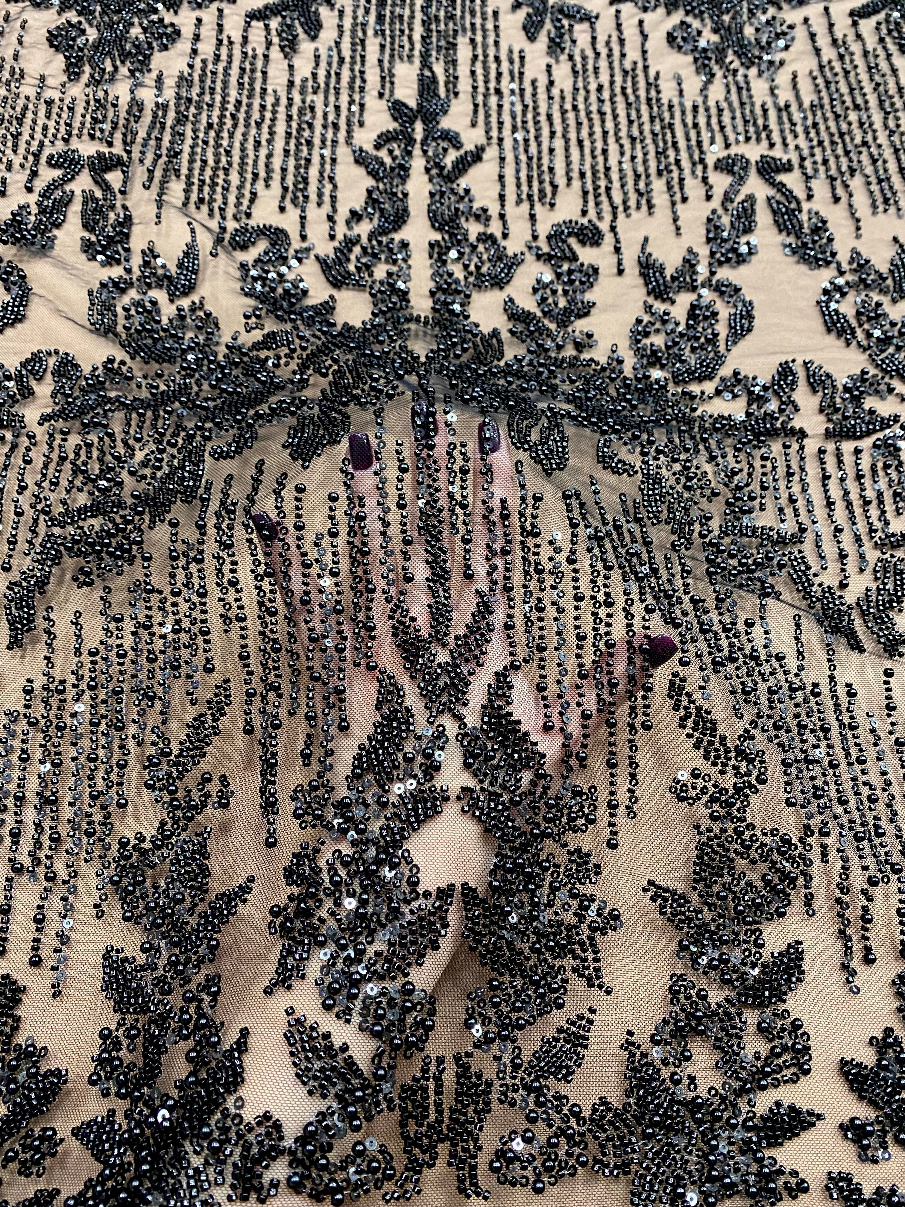 Dantela Couture Neagra cu Model Geometric, cu Perle, Margele si Paiete