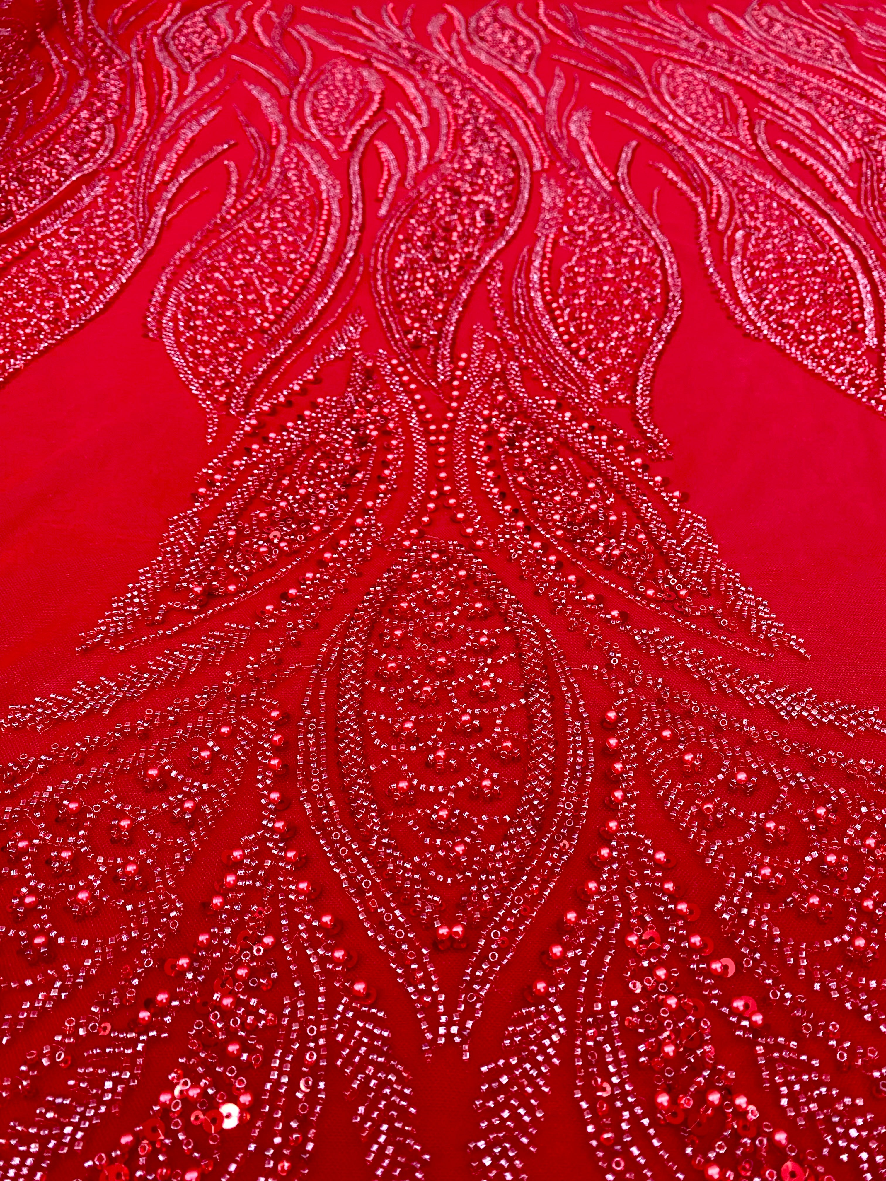 Piros Couture csipke geometriai mintával, gyöngyökkel, gyöngyöcskékkel és flitterekkel