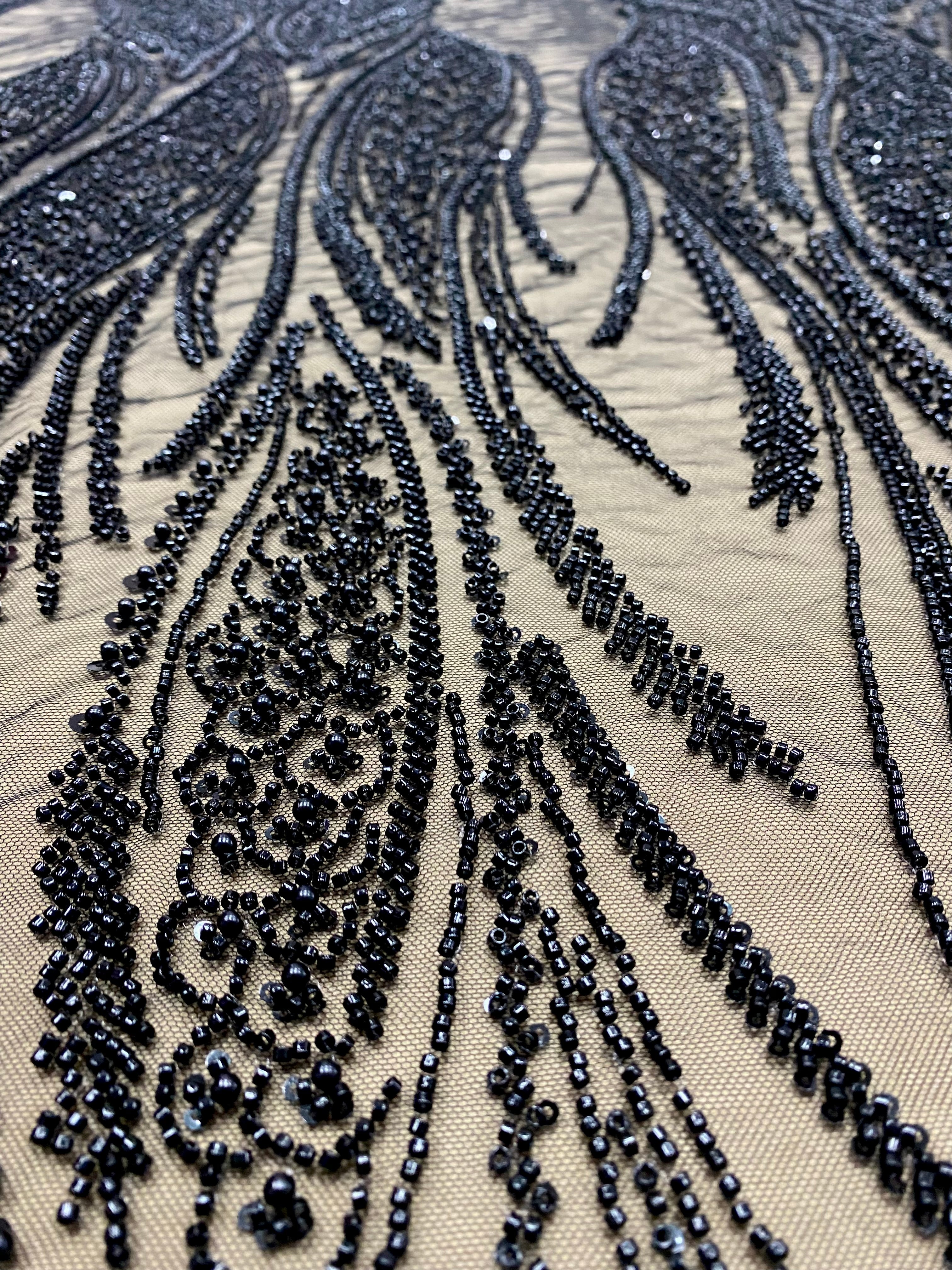 Dantela Couture Neagra cu Panou, cu Perle, Margele si Paiete