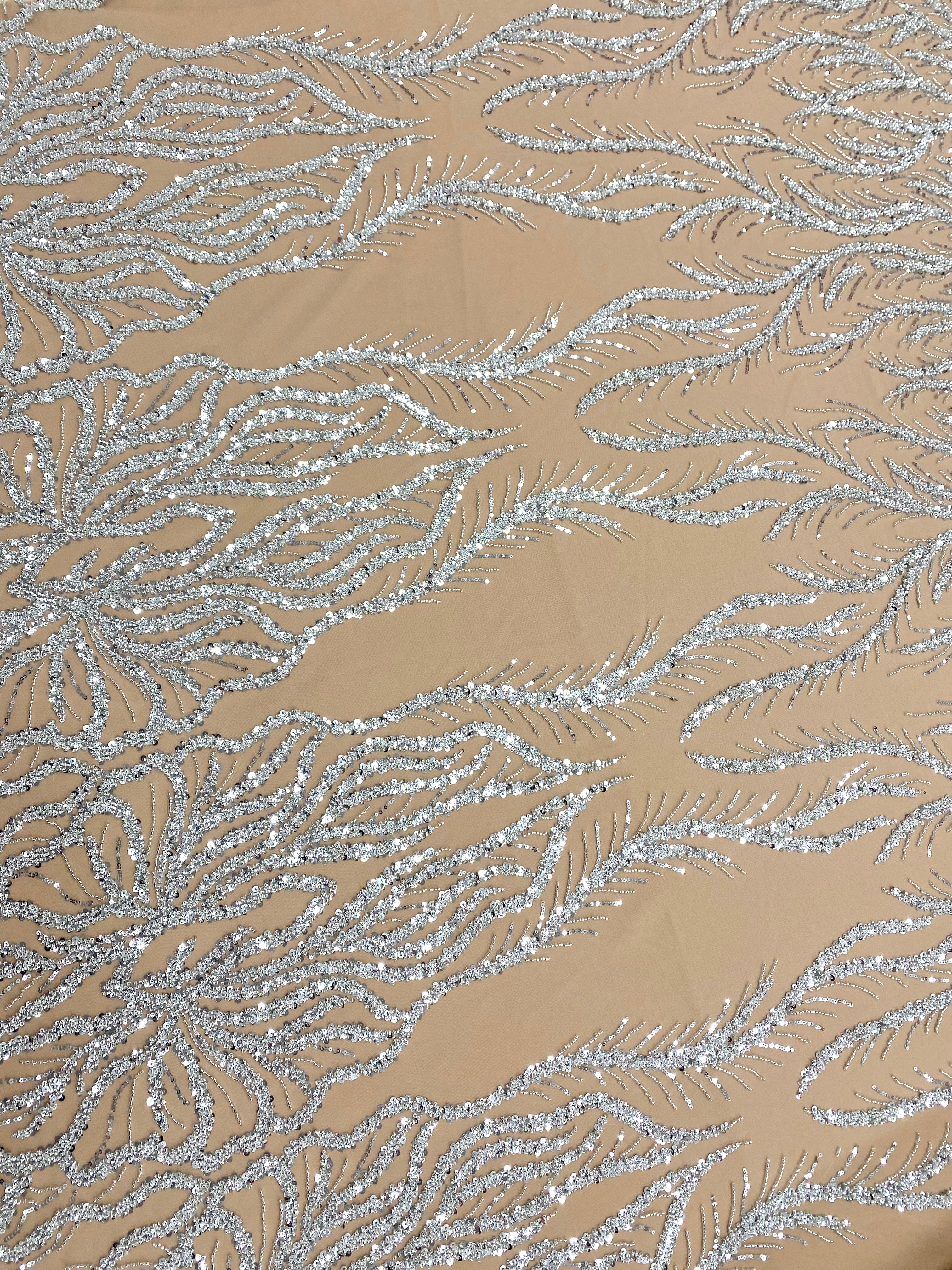 Csipke Couture ezüst tüll nude panellel, gyöngyökkel és flitterekkel