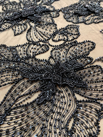 Csipke Couture 3D antracitszürke virágokkal, gyöngyökkel és flitterekkel