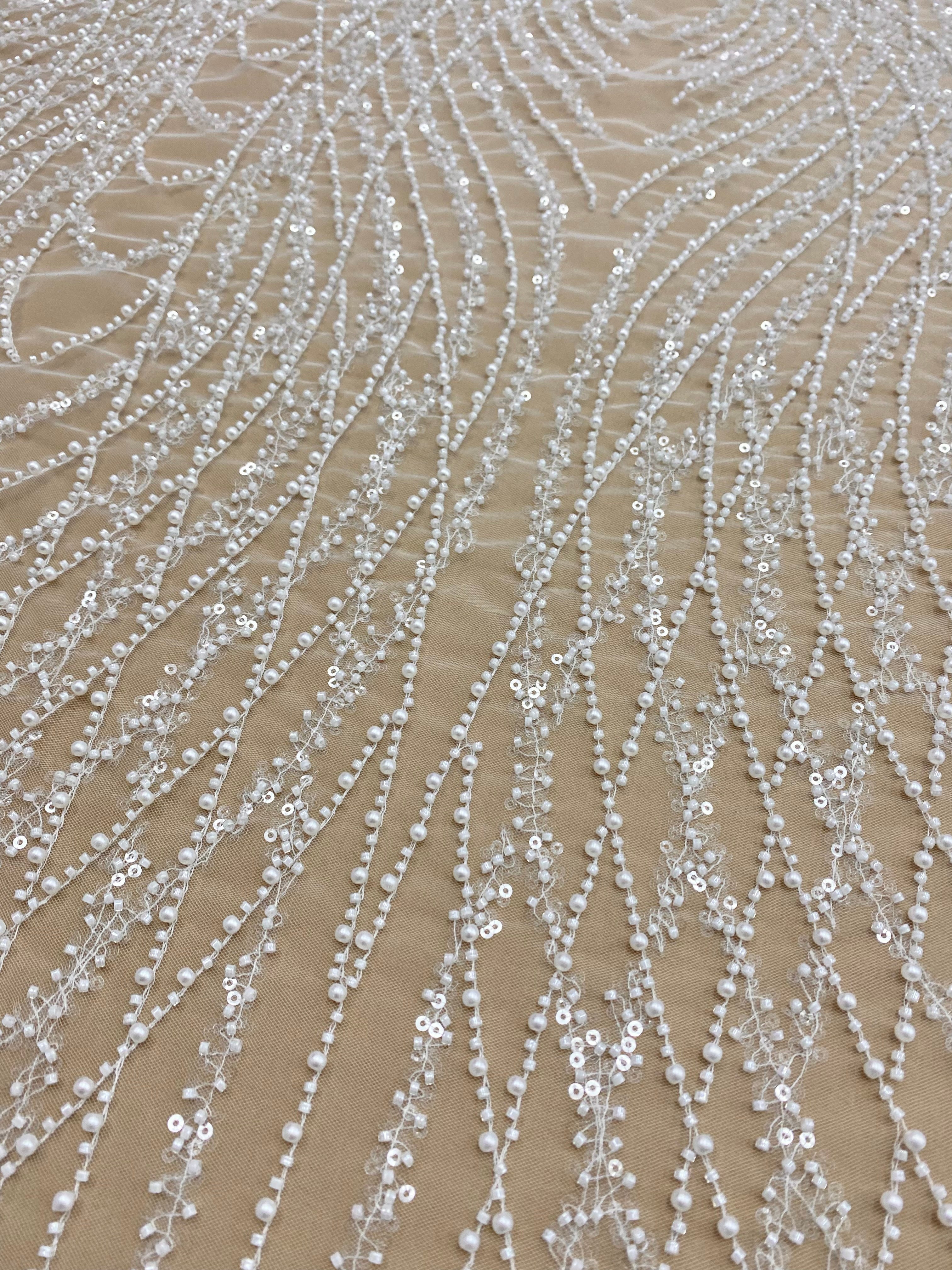 Dantela Couture Ivory cu Panou, cu Perle, Margele si Paiete