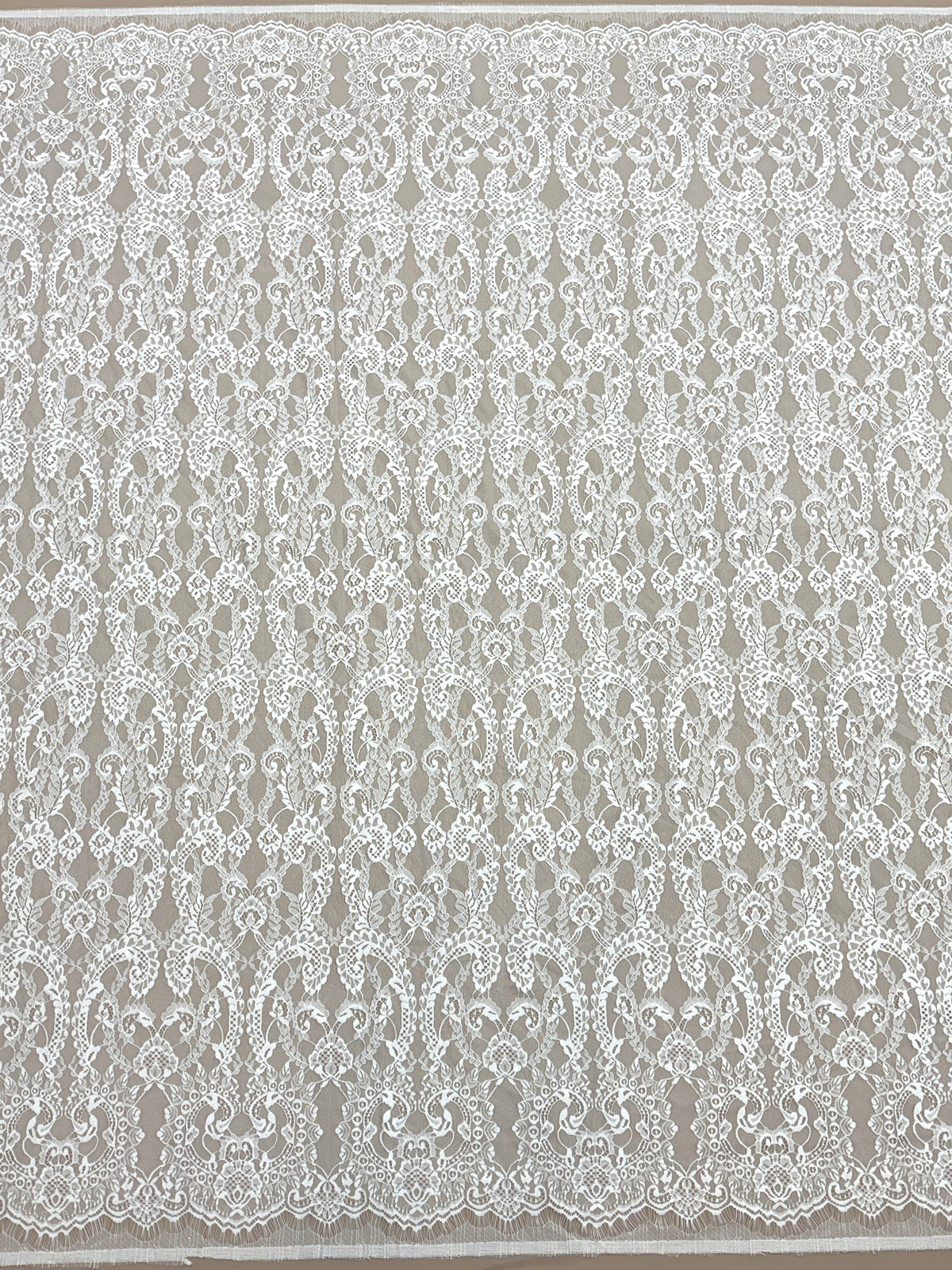 Dantela Chantilly Ivory - Cupon 3 m