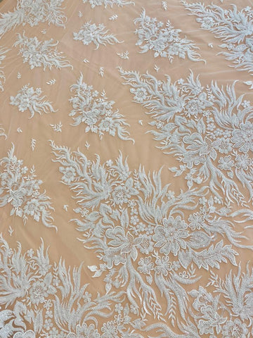 Dantela Couture Ivory virágmintás, gyöngyökkel és flitterekkel