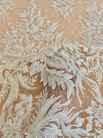 Dantela Couture Ivory virágmintás, gyöngyökkel és flitterekkel