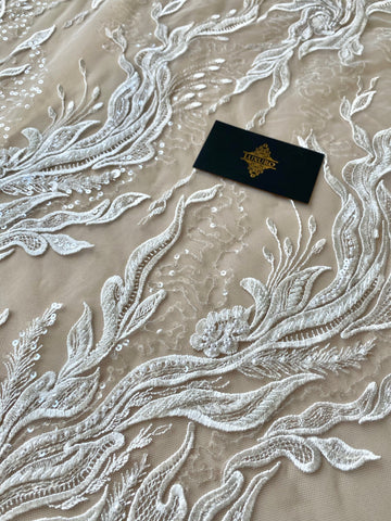 Dantela Couture Ivory cu Model Floral Liniar, cu Cristale, Perle si Paiete