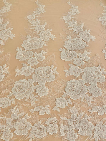 Dantela Couture Ivory virágmintás, gyöngyökkel és flitterekkel