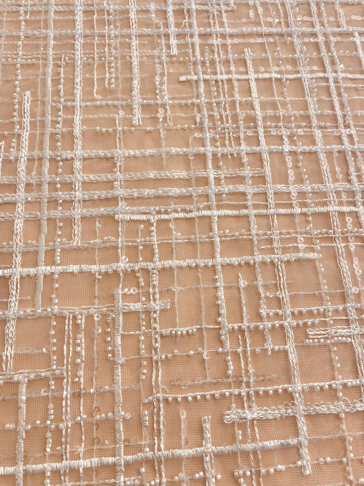 Dantela cu Model Geometric, cu Perle si Paiete